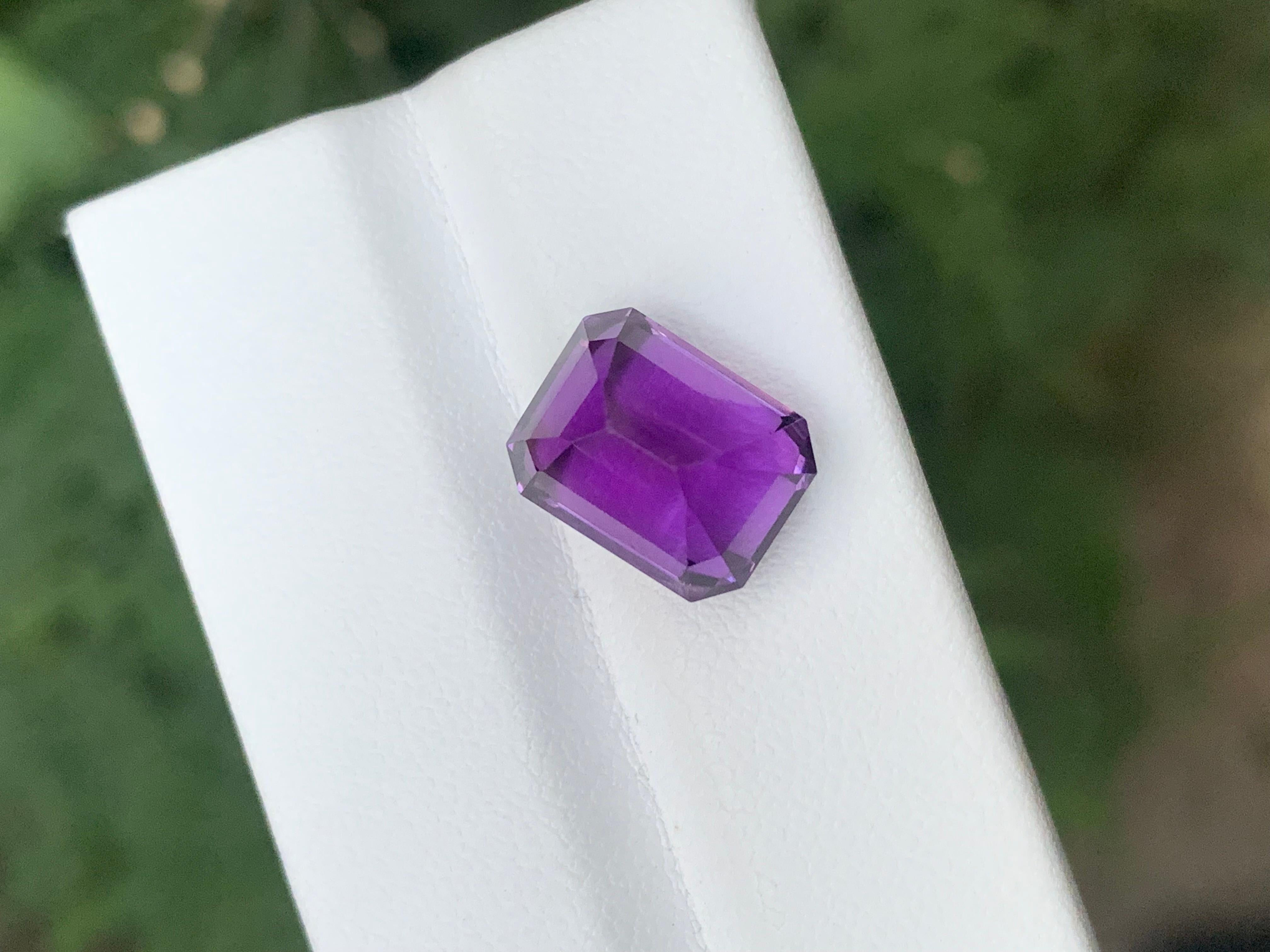 6.40 Carat Natural Loose Amethyst Emerald Shape Gemstone From Brazil For Sale 3