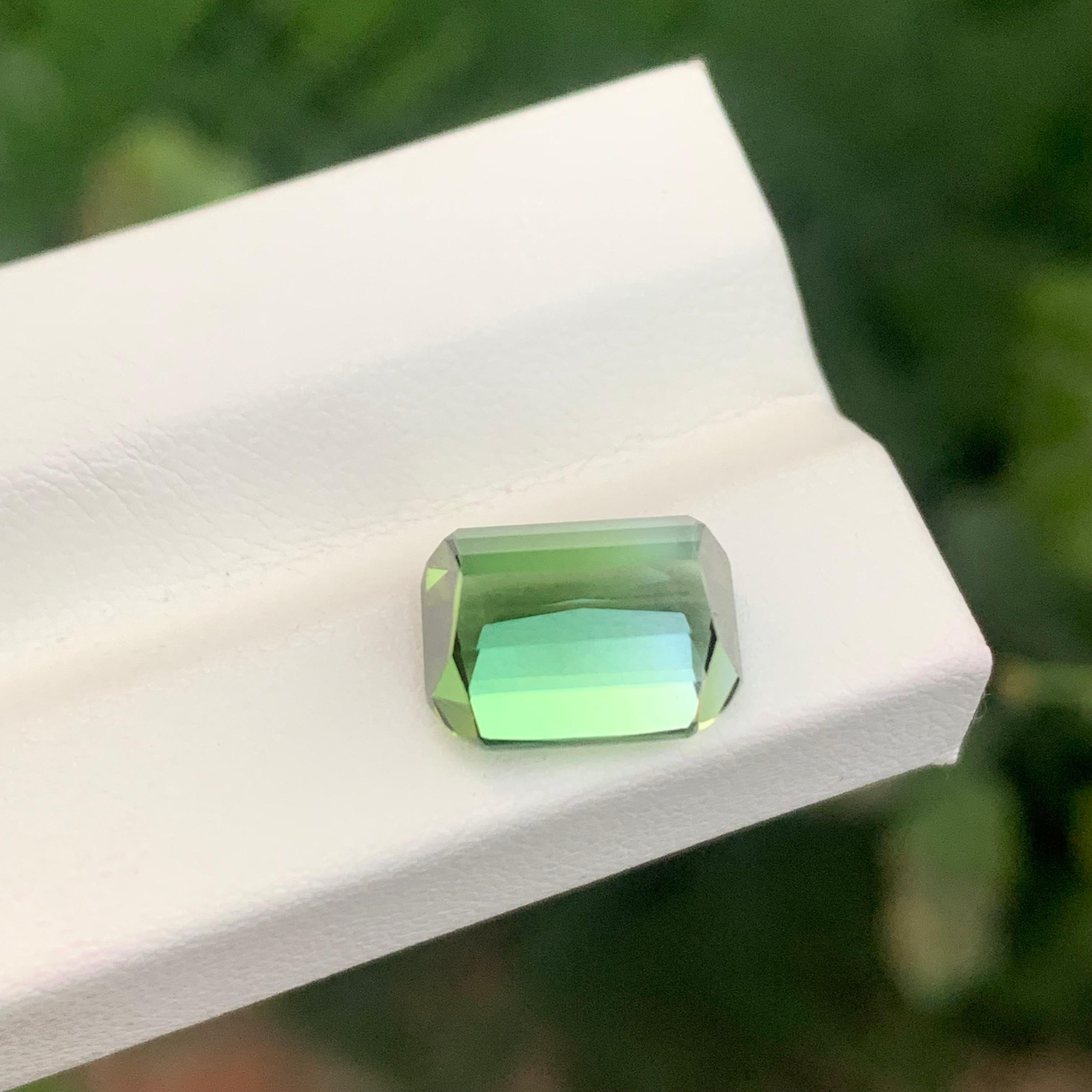 6.40 Carat Natural Loose Bi Colour Tourmaline Cushion Shape Gemstone In New Condition For Sale In Peshawar, PK