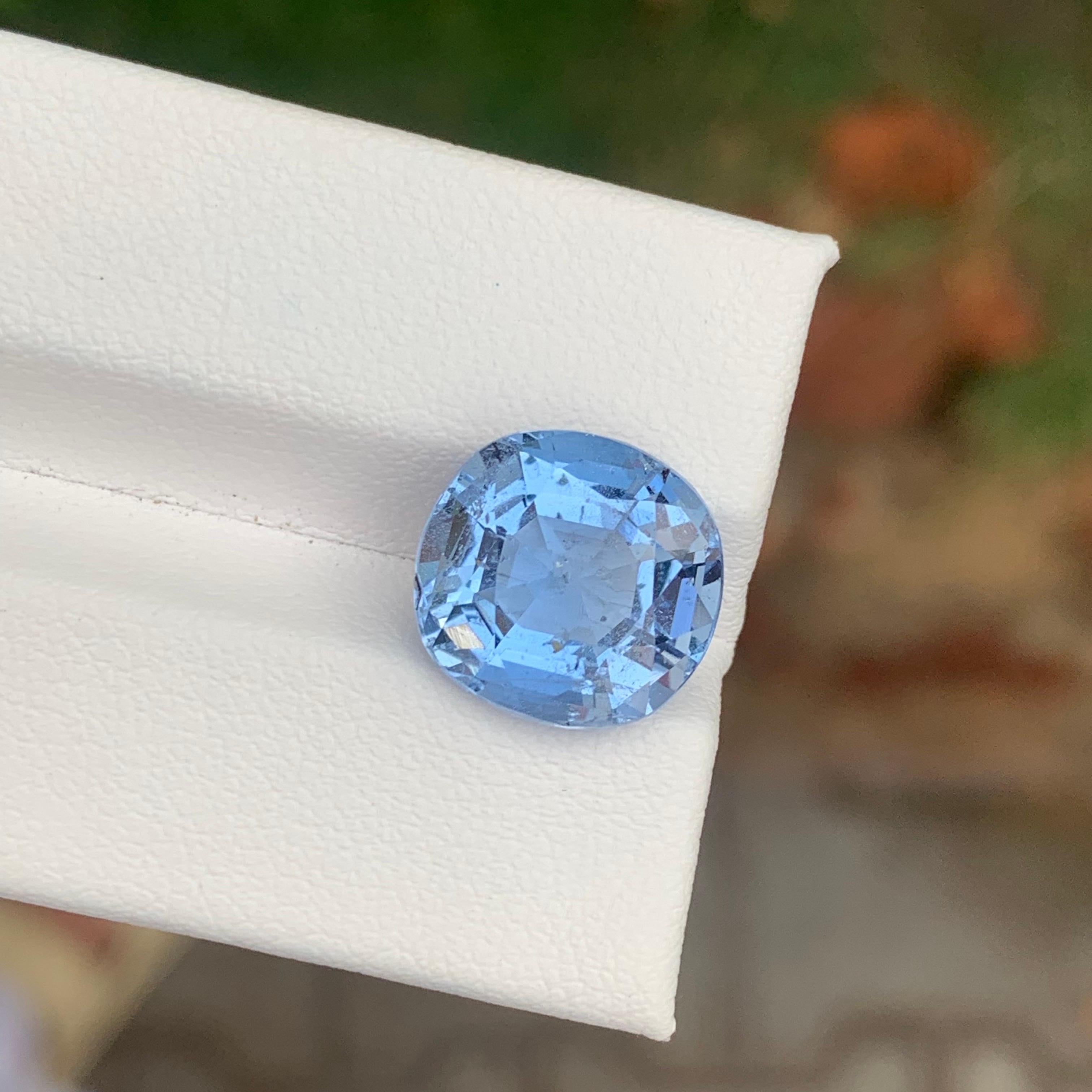 6.40 Carat Natural Loose Goshenite Aquamarine Cushion Shape Gemstone Corte cojín en venta
