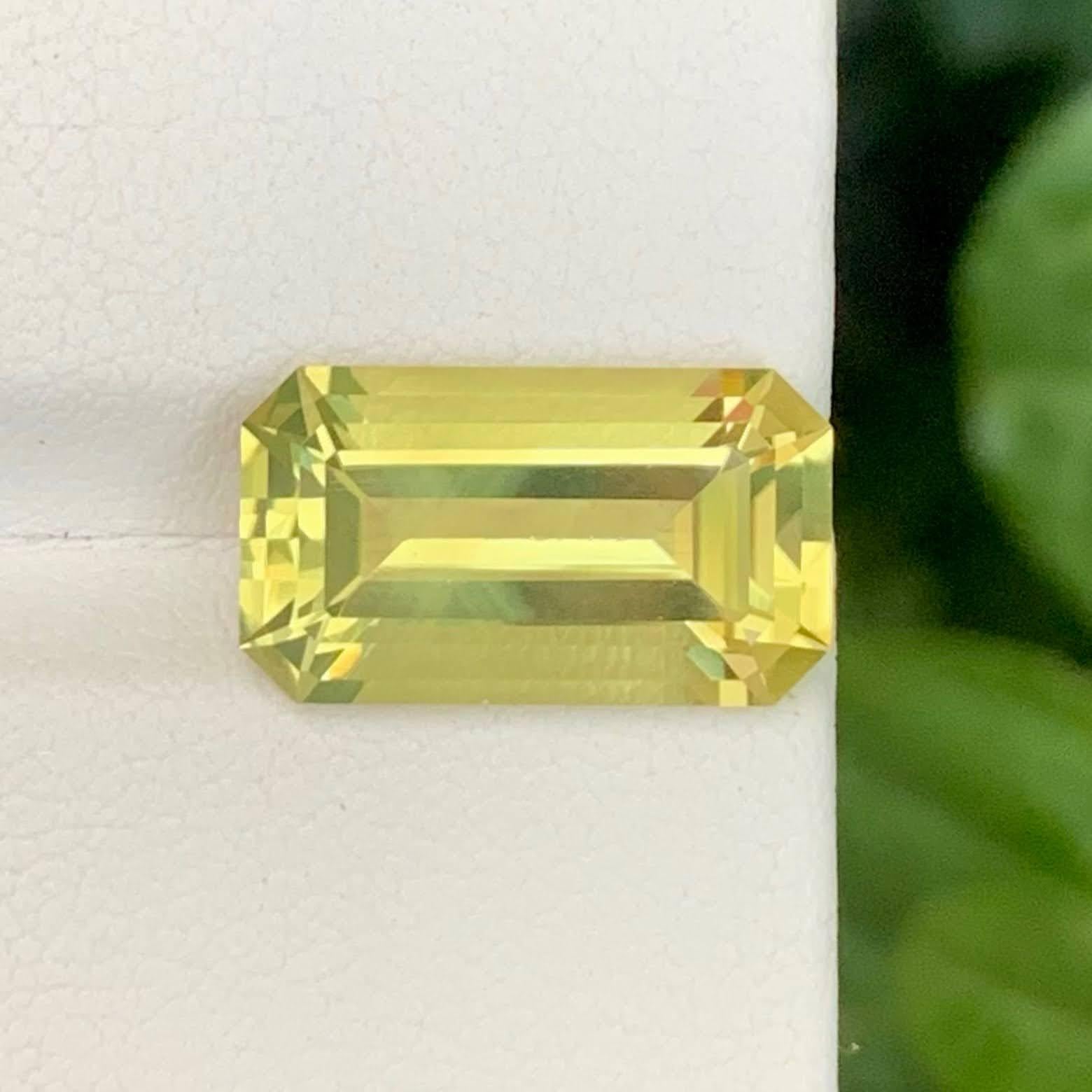 Weight 6.40 carat 
Dimensions 15.1x8.5x6.1 mm
Treatment None
Origin Africa 
Clarity Loup Clean 
Shape Cut Emerald 





This 6.40 Carat Natural Loose Lemon Quartz is a stunning gemstone that glows with a vibrant, sunny yellow hue. Expertly emerald