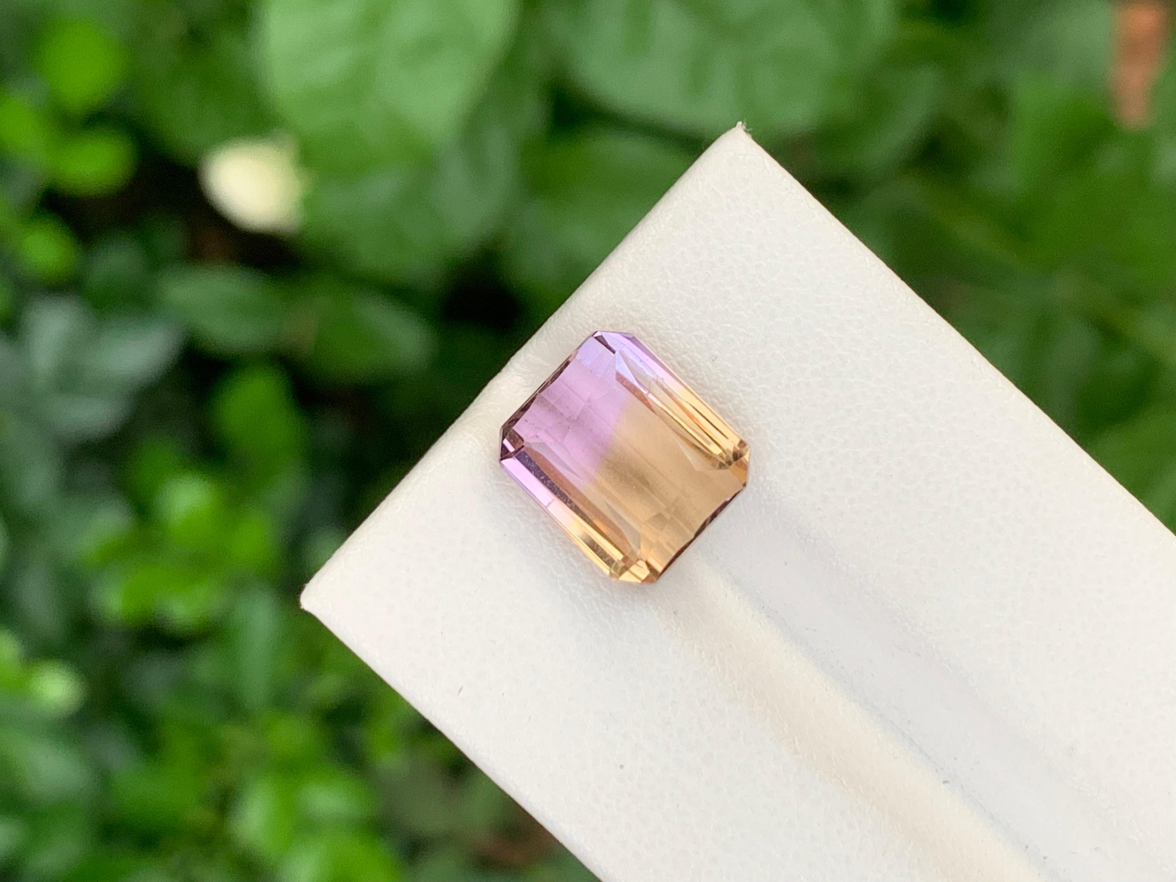 Facettierter Ametrin
Gewicht: 6,40 Karat
Abmessungen; 11,4 x 10 x 6,7 mm
Herkunft: Brasilien
Farbe: Lila & Gelb
Die Form: Smaragd
Behandlung: Nicht
Bescheinigung: Auf Anfrage
.
Der Ametrin ist ein einzigartiger und fesselnder Edelstein, der eine