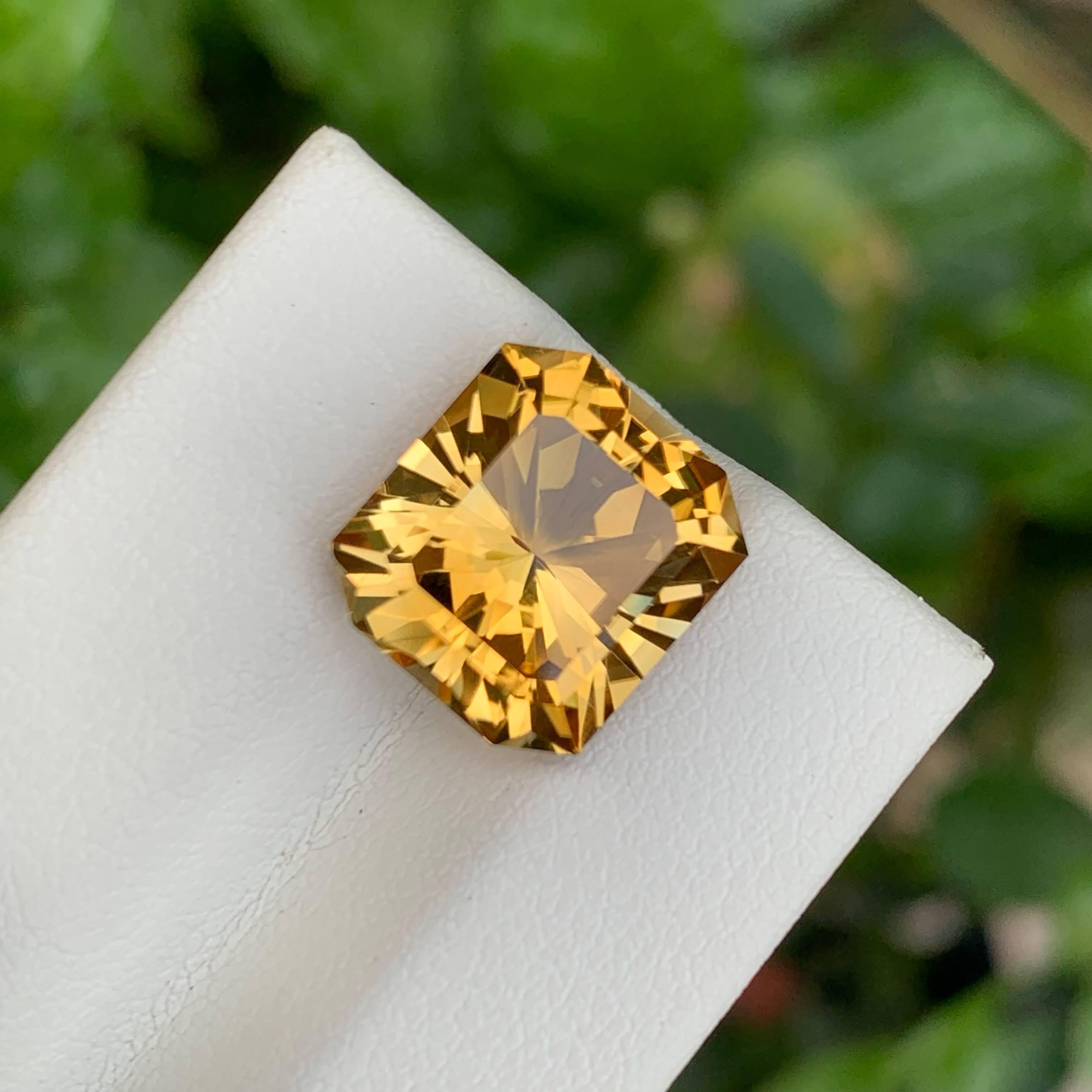 Women's or Men's 6.40 Carats Citrine Stone Custom Precision Cut Natural Brazilian Gemstone For Sale