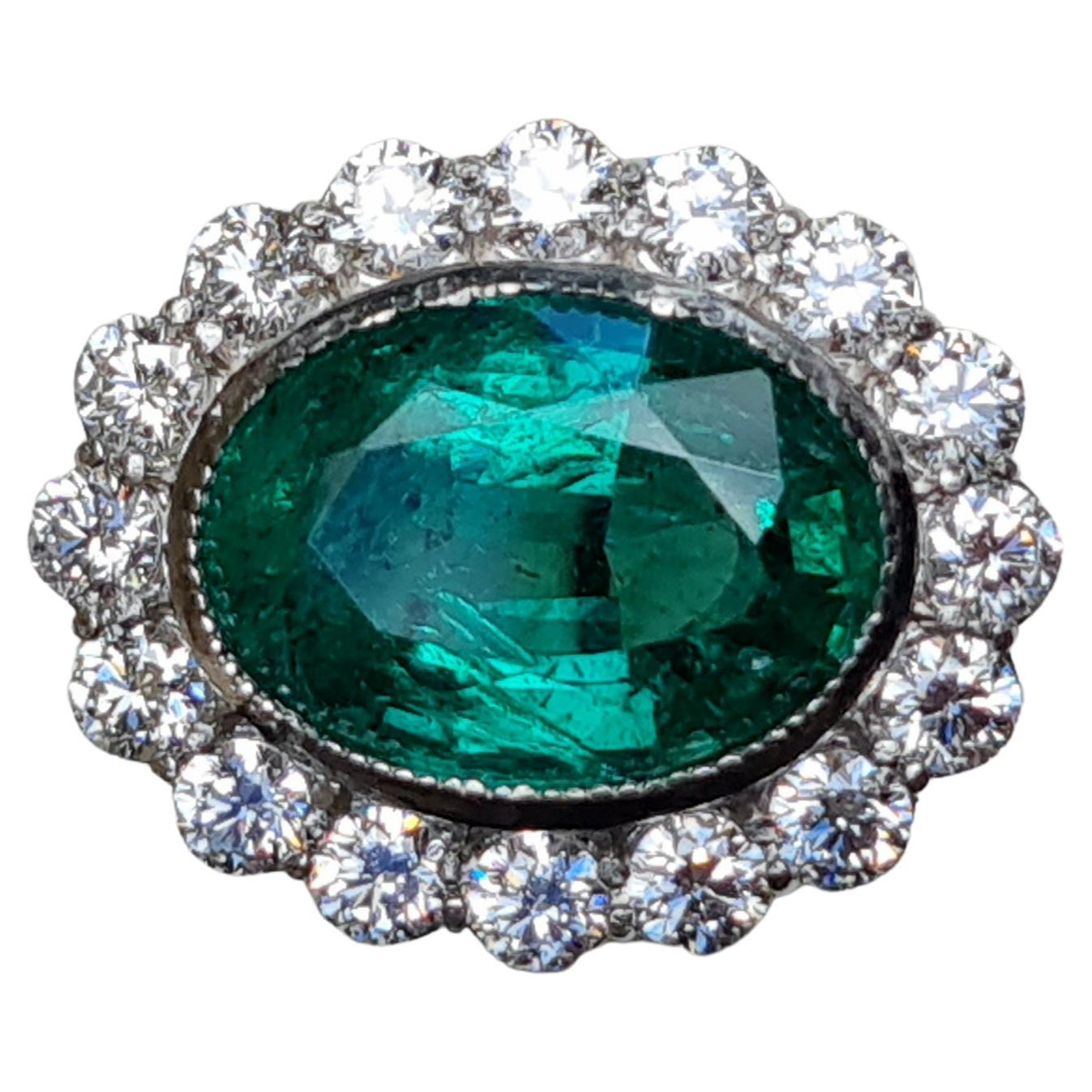 GIA-zertifizierter 6,40 Karat sambischer Smaragd-Platin- und Diamantring (Moderne) im Angebot