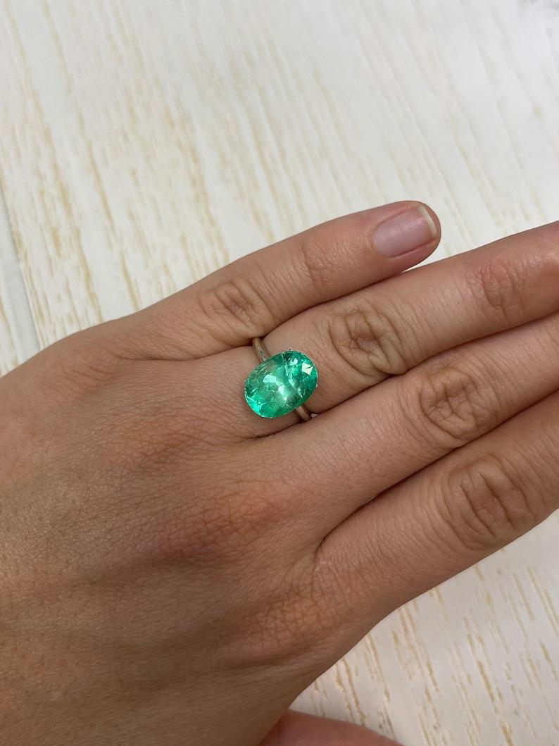 6.40ct Medium Green Natural Colombian Emerald - Oval Cut May Birthstone Gem For Sale 3