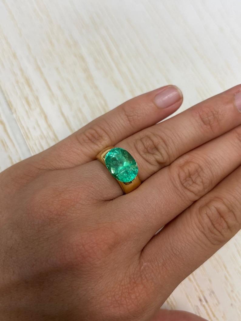 6.40ct Medium Green Natural Colombian Emerald - Oval Cut May Birthstone Gem For Sale 4