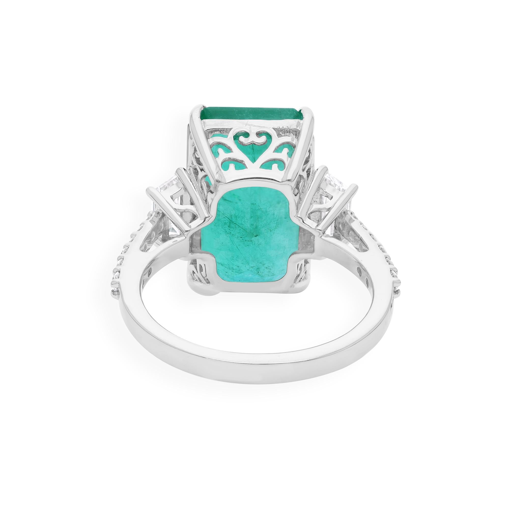 En venta: 6.40cts Esmeralda de Zambia 0.61cts Anillo de Cóctel de Diamantes 18 Kilates Oro Blanco  8