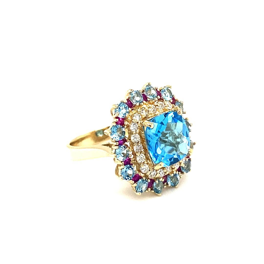 6.41 Carat Cushion Cut Blue Topaz Sapphire Diamond Yellow Gold Cocktail Ring For Sale 2