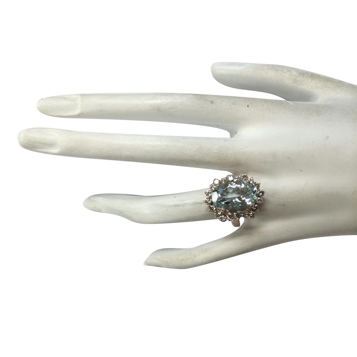 Aquamarine Diamond Ring In 14 Karat Rose Gold  In New Condition For Sale In Los Angeles, CA