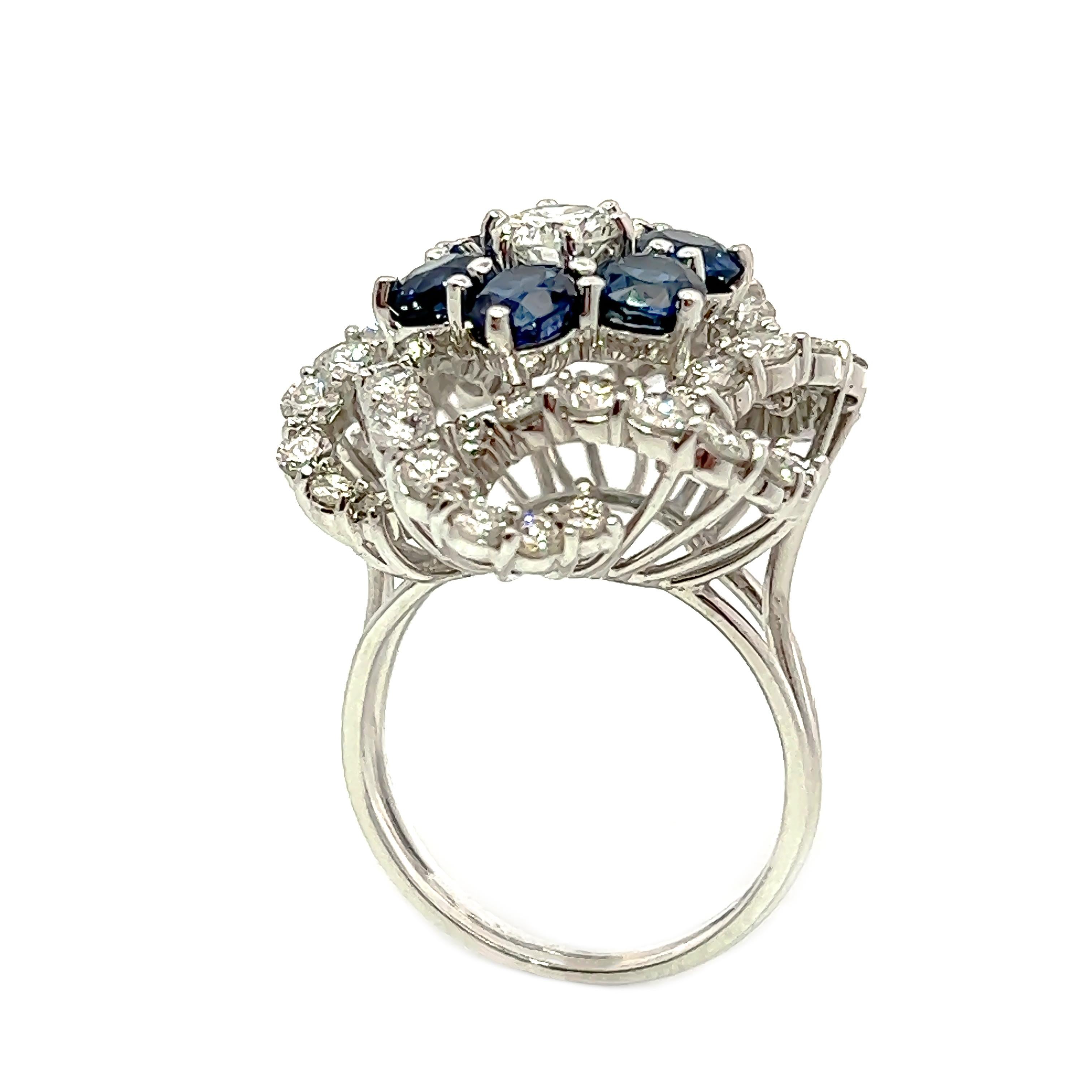 Women's or Men's 6.41CT Total Weight Blue Sapphire & Diamonds Ring For Sale