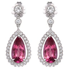 Boucles d'oreilles en platine et diamants 18 carats sertis d'une tourmaline rose naturelle de 6,42 carats 
