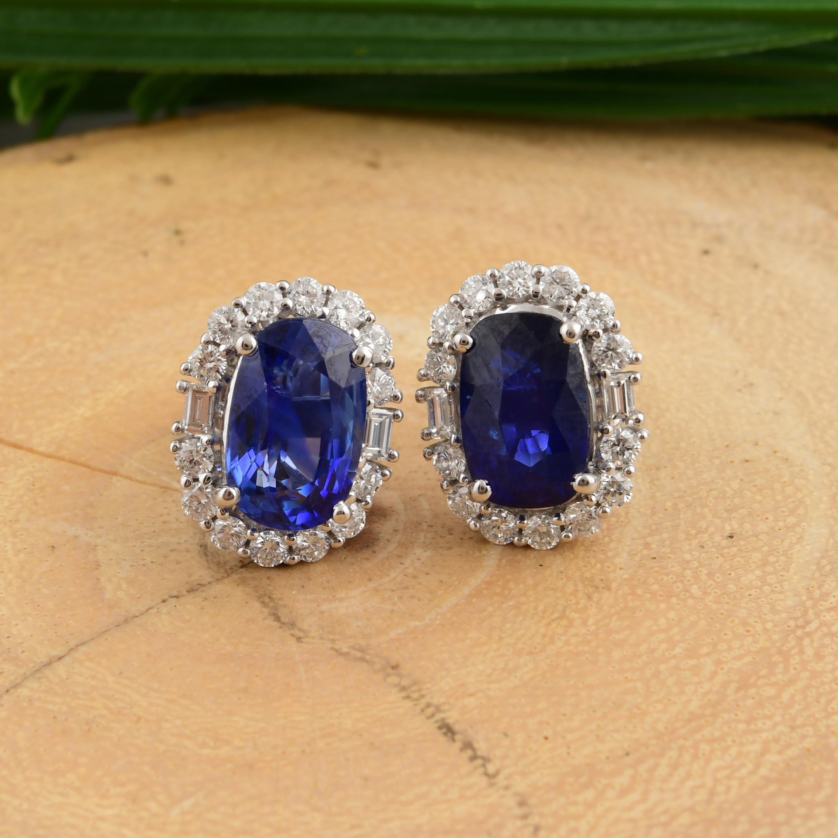 6.42cts Oval Cut Blue Sapphire 1.02cts Halo Diamond Stud Earrings 18k White Gold In New Condition For Sale In Diera, Dubai