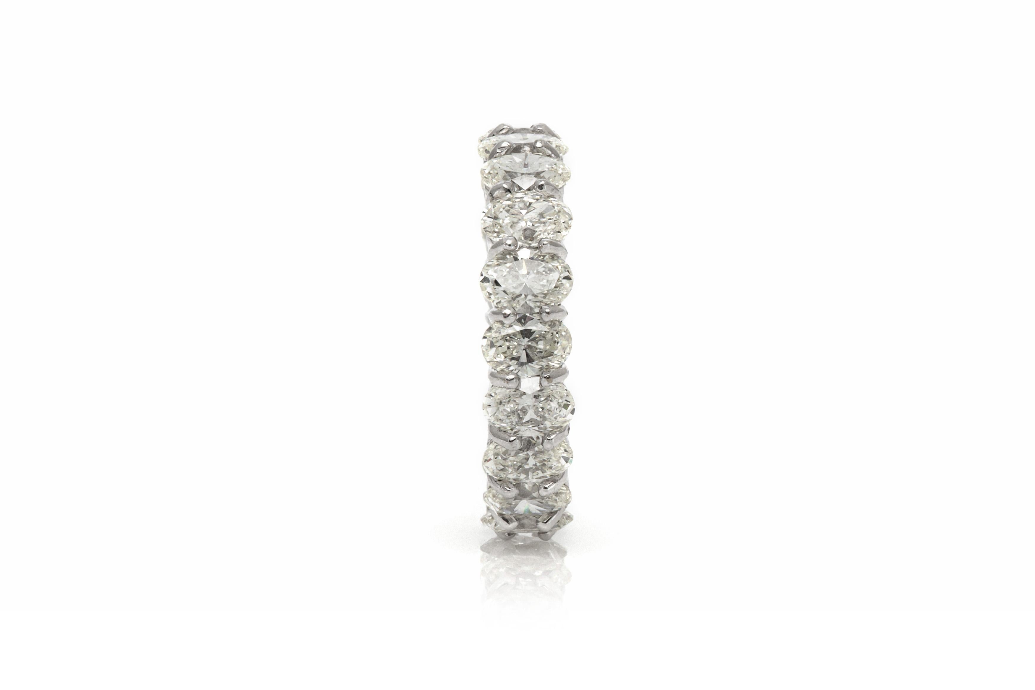 6.43 Carat Oval Cut Diamond Eternity Band In Good Condition For Sale In New York, NY