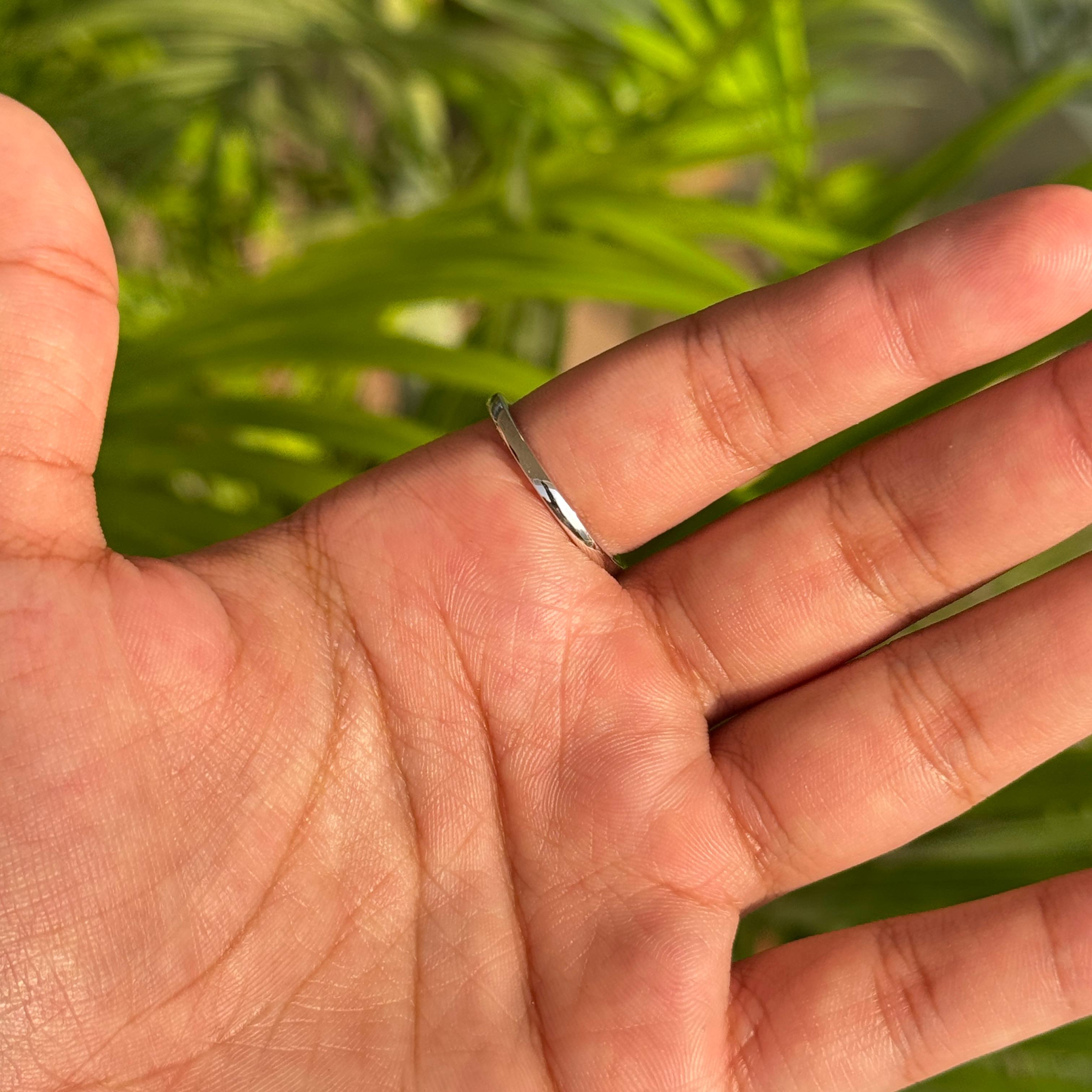 Im Angebot: 6,43 Karat Natürlicher Smaragd & Diamant-Cocktailring aus 14K Weißgold Luxus-Schmuck () 11