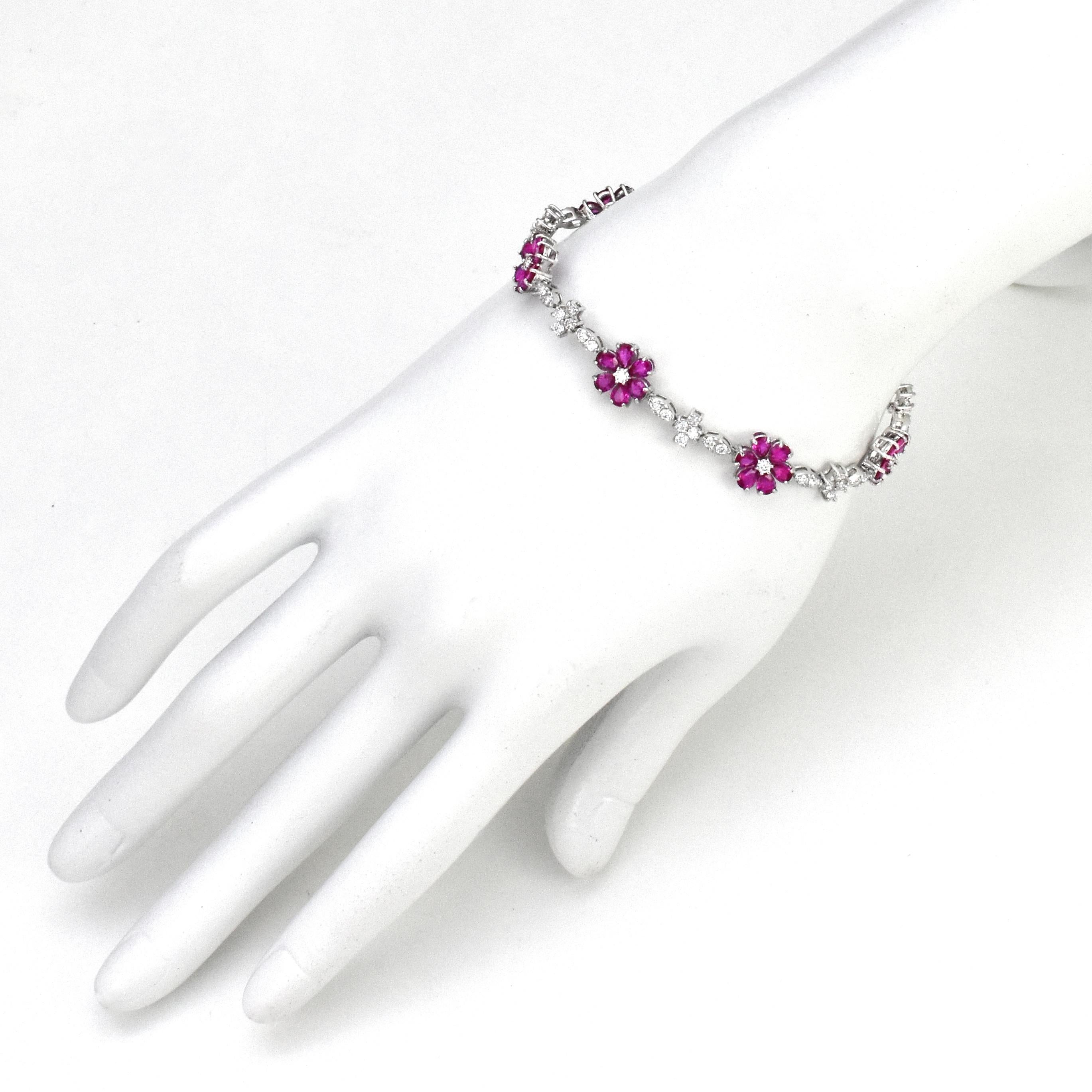 6,44 Karat Unerhitzte Rubine & Diamanten Tennis-Armband aus Platin (Tropfenschliff) im Angebot
