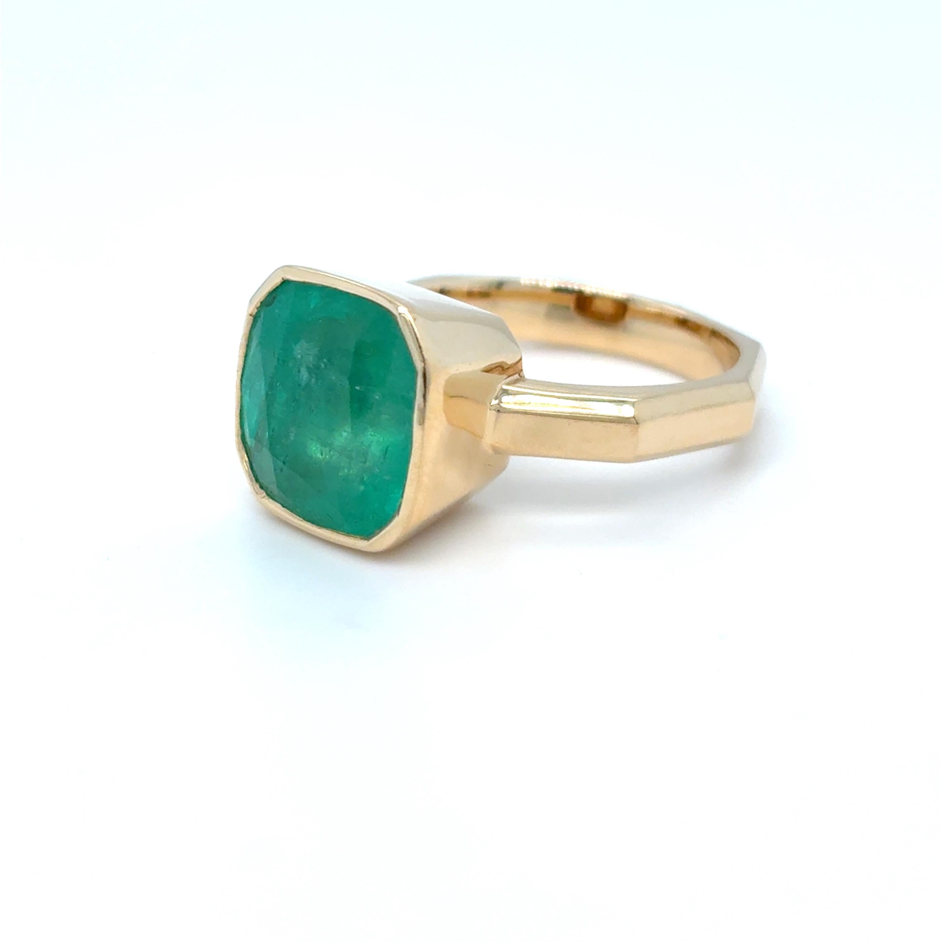 6.45 Carat Cushion Cut Colombian Emerald Yellow Gold Ring For Sale 11