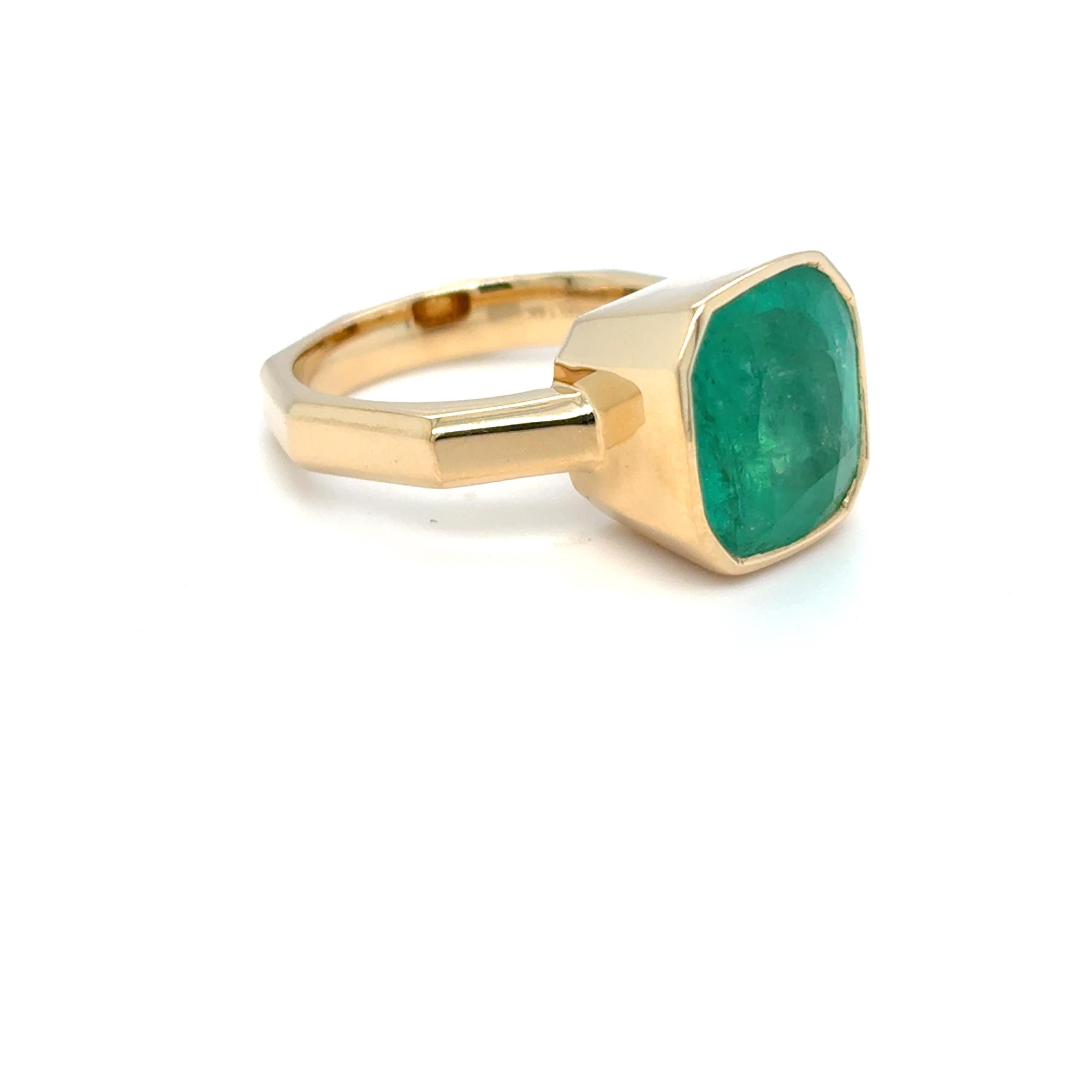 6.45 Carat Cushion Cut Colombian Emerald Yellow Gold Ring For Sale 13