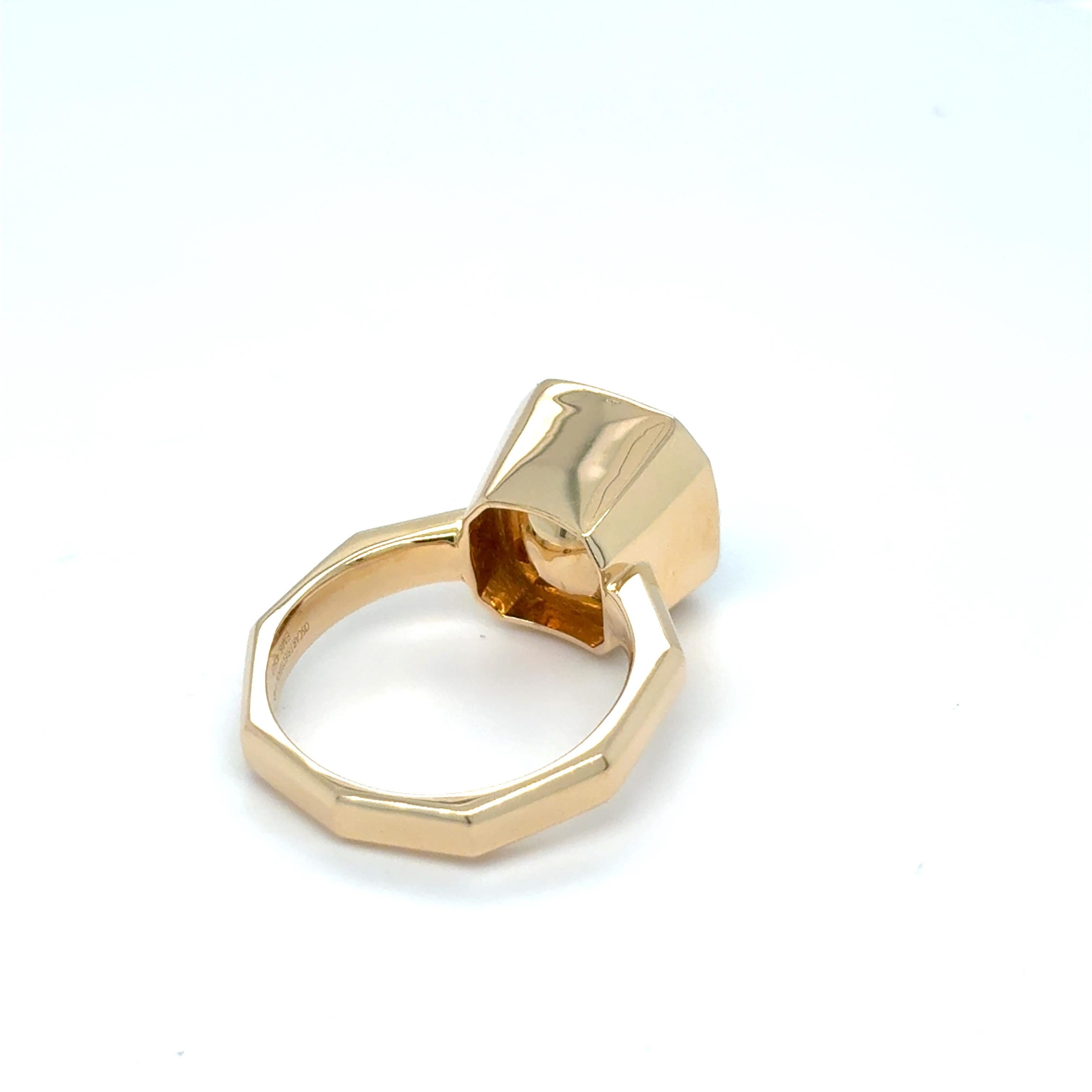 6.45 Carat Cushion Cut Colombian Emerald Yellow Gold Ring For Sale 2