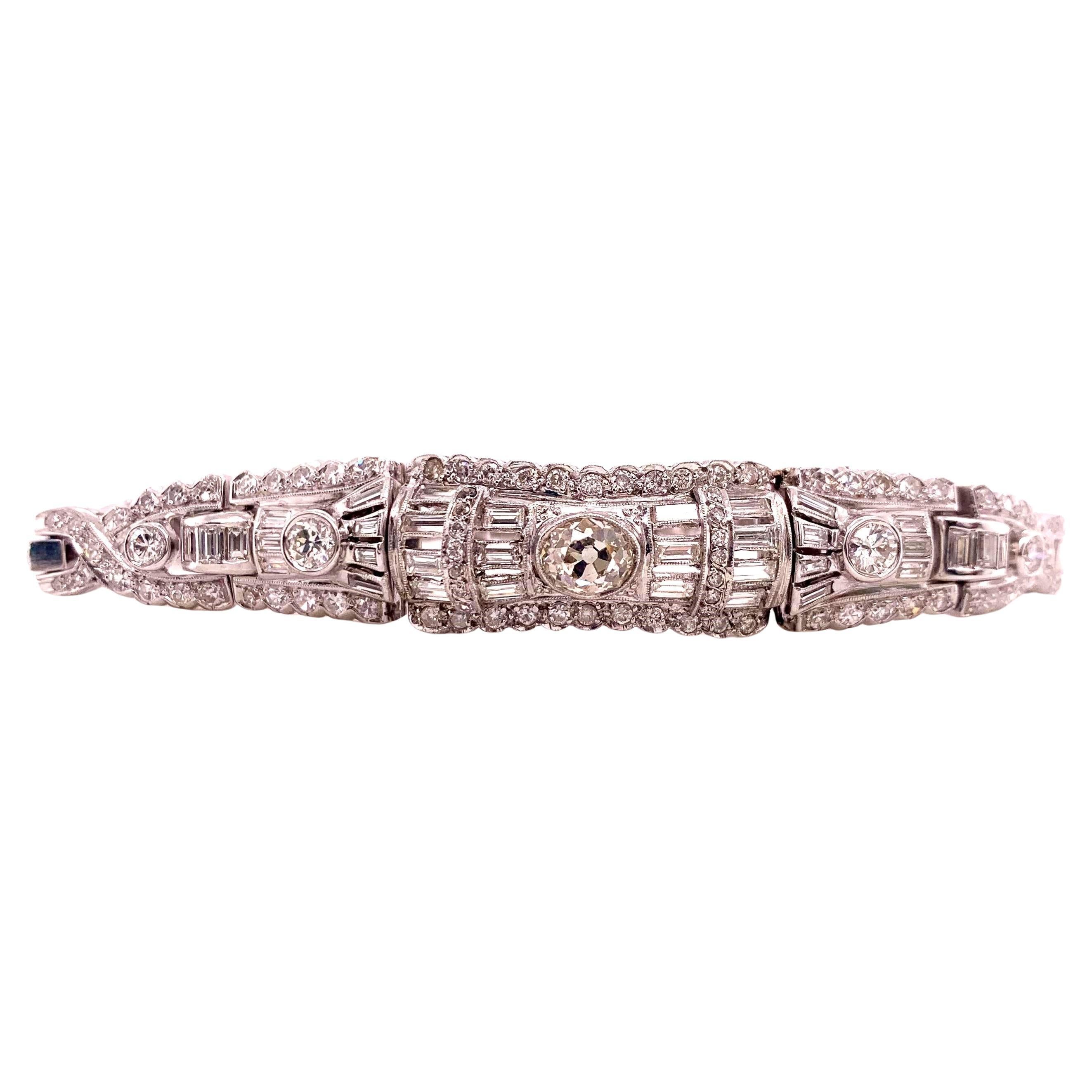 Bracciale con diamanti da 6,45 carati, oro bianco da 18 carati e platino al 90%.