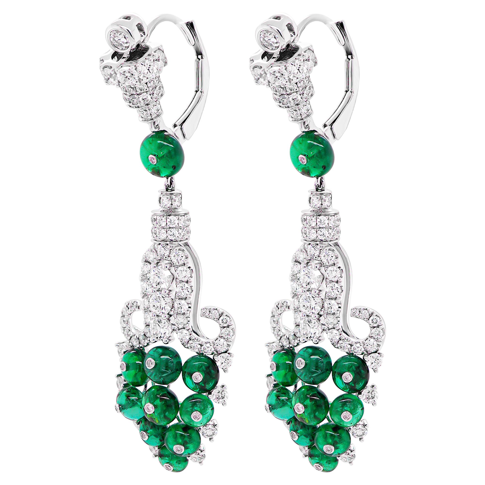 Round Cut 6.45 Carat Emerald & 2.13 Carat White Diamond F VS Vintage Design 18K Earring For Sale