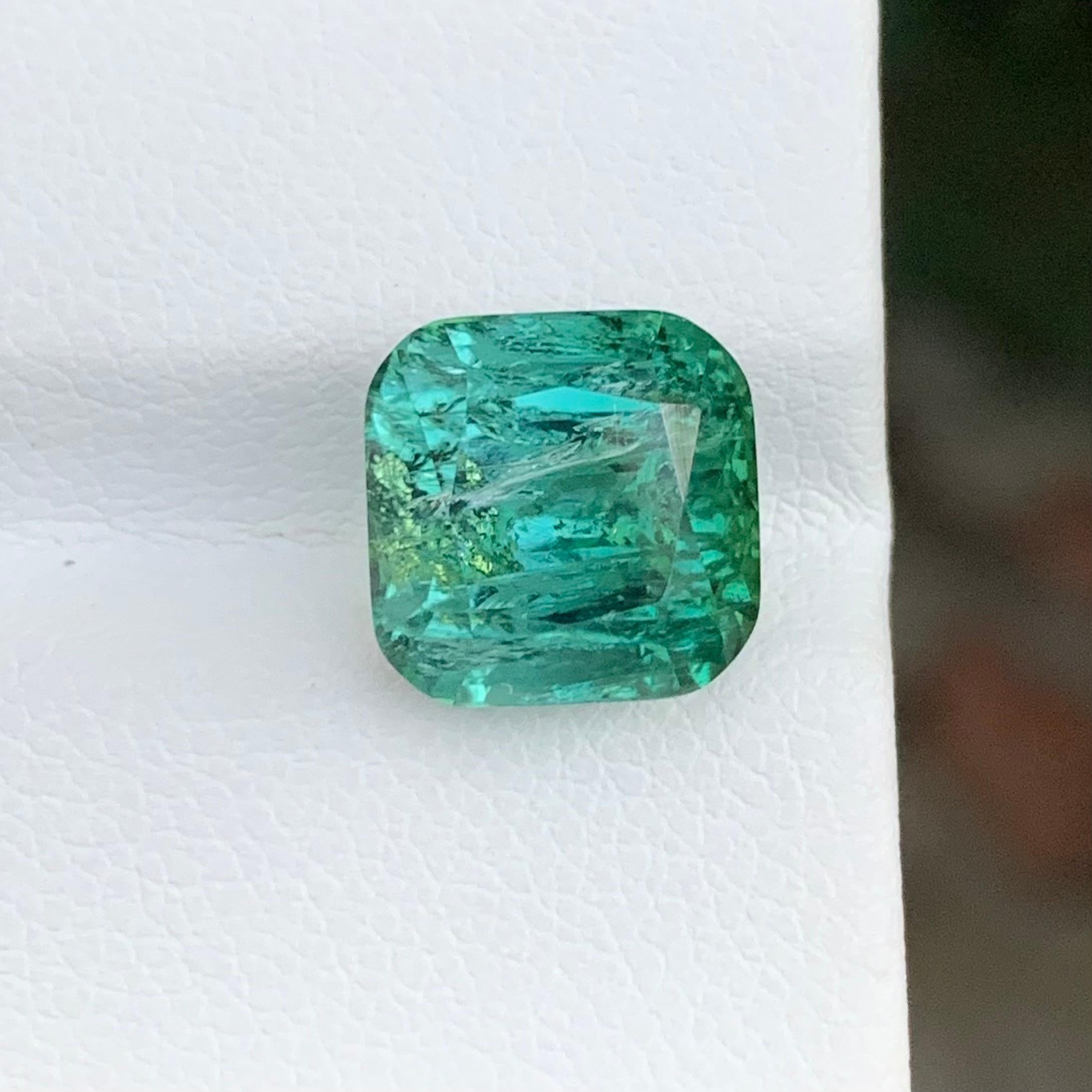 6.45 Carat Natural Loose Blue Green Included Tourmaline Square Shape Gemstone (pierre précieuse de forme carrée) Unisexe en vente