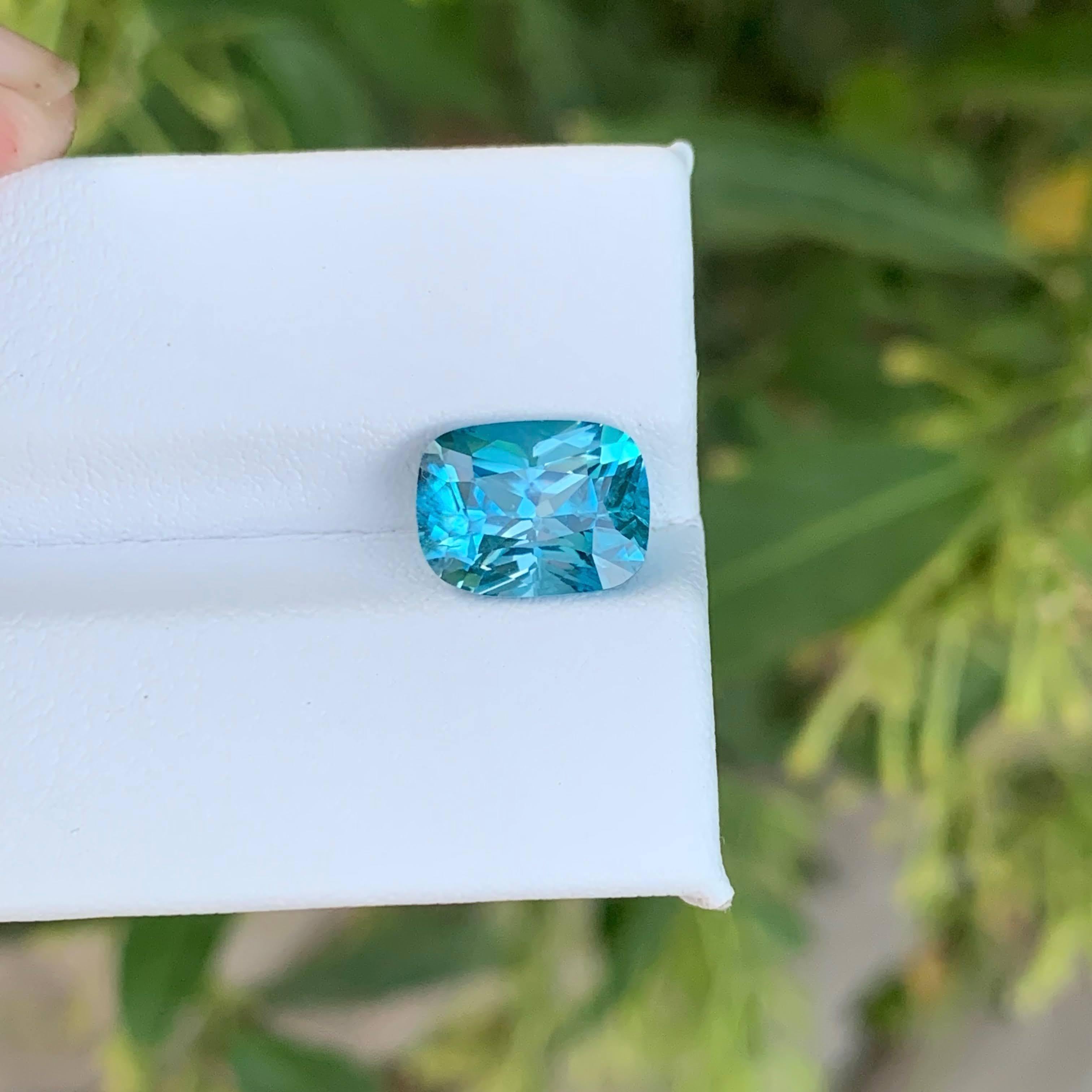 6.45 Carat Natural Loose Blue Zircon Stone Cushion Cut Cambodian Gemstone (pierre précieuse cambodgienne) en vente 4