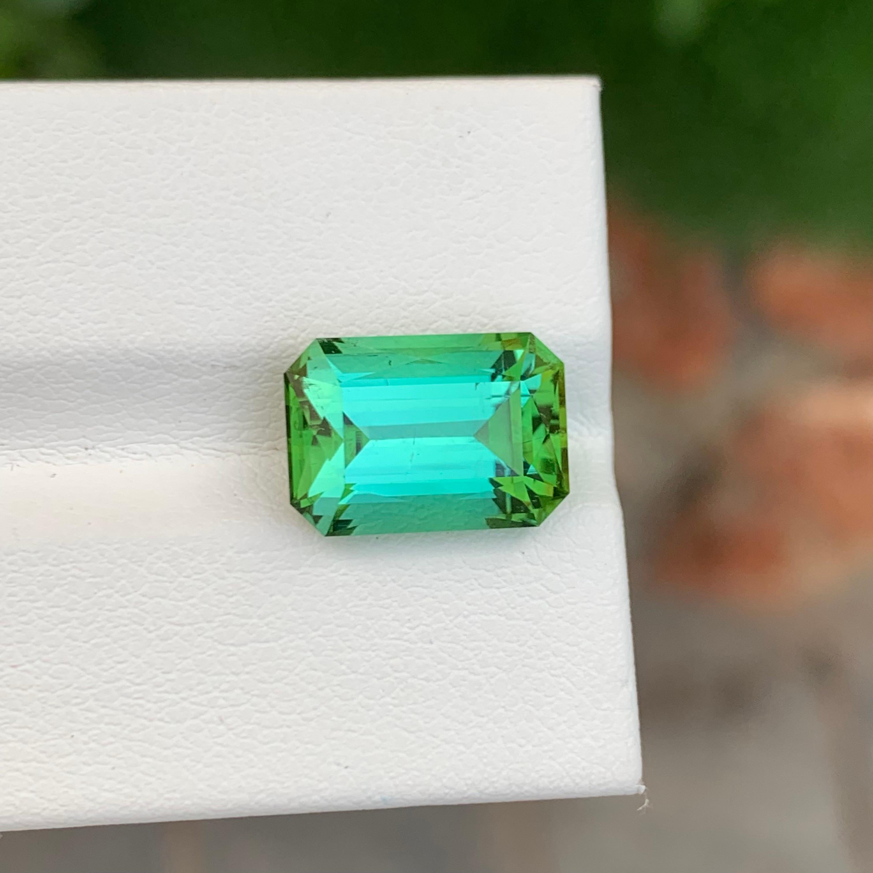 6.45 Carat Natural Loose Bright Green Tourmaline Emerald Shape Gem For Necklace For Sale 5