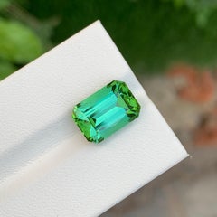 6,45 carati di tormalina verde brillante naturale sfusa a forma di smeraldo per collana