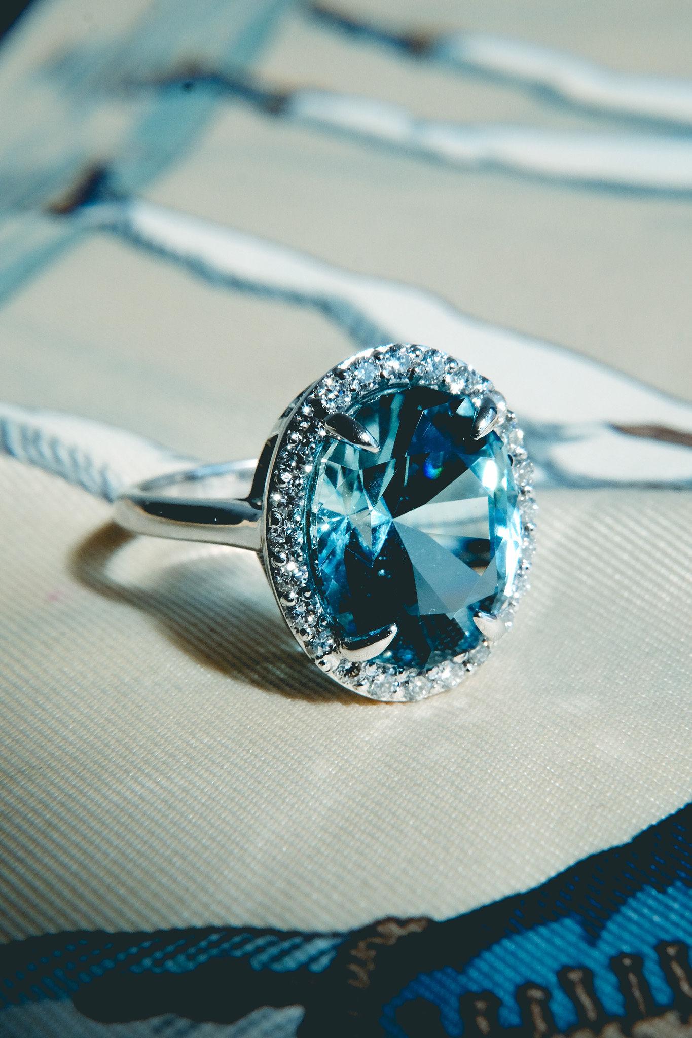 6.45ct Aquamarine & .48ct Diamond Ring-Oval Cut-18KT White Gold-GIA Certified For Sale 5