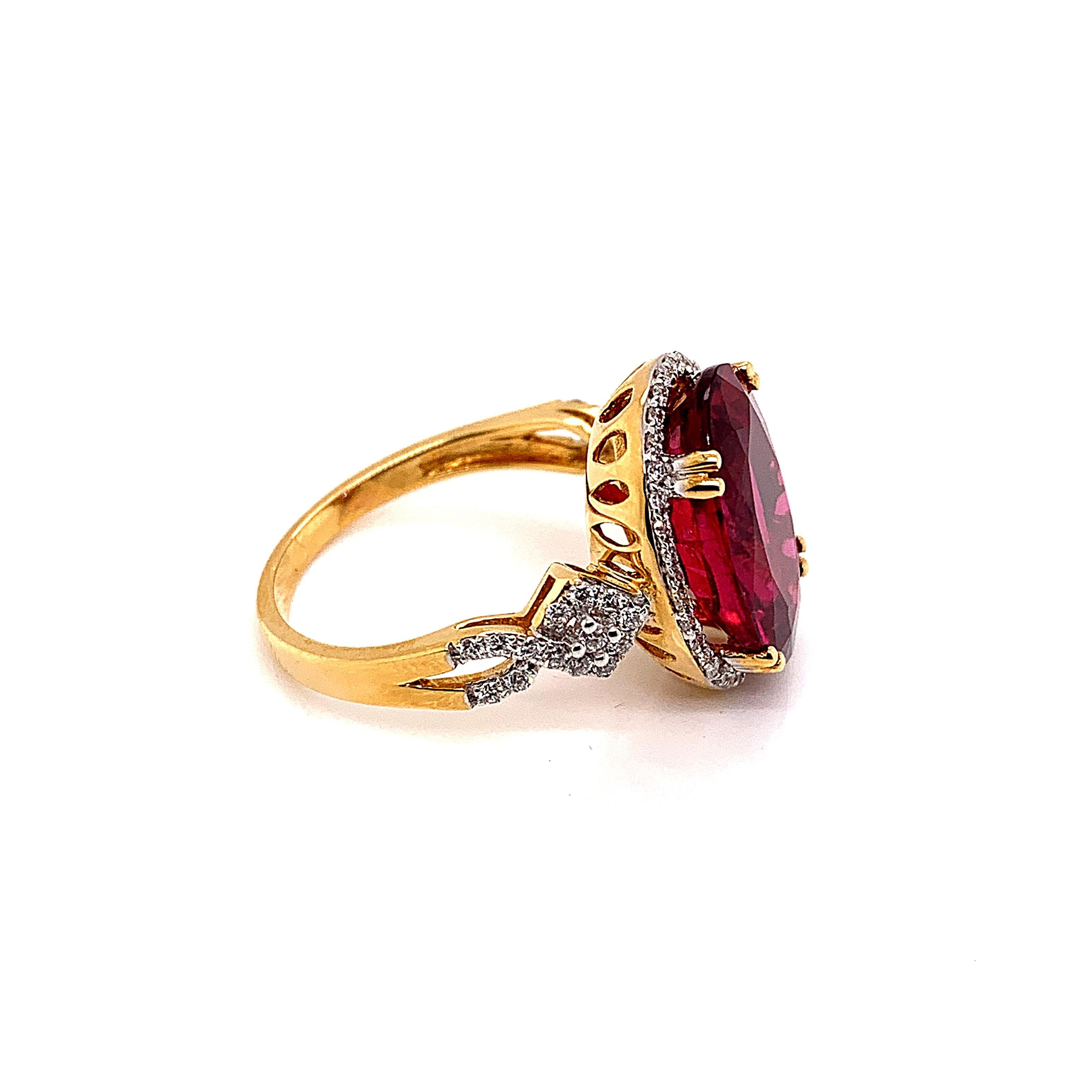 6.46 Carat Oval Shaped Rubelite Ring in 18 Karat Yellow Gold with Diamonds In New Condition For Sale In Hong Kong, HK