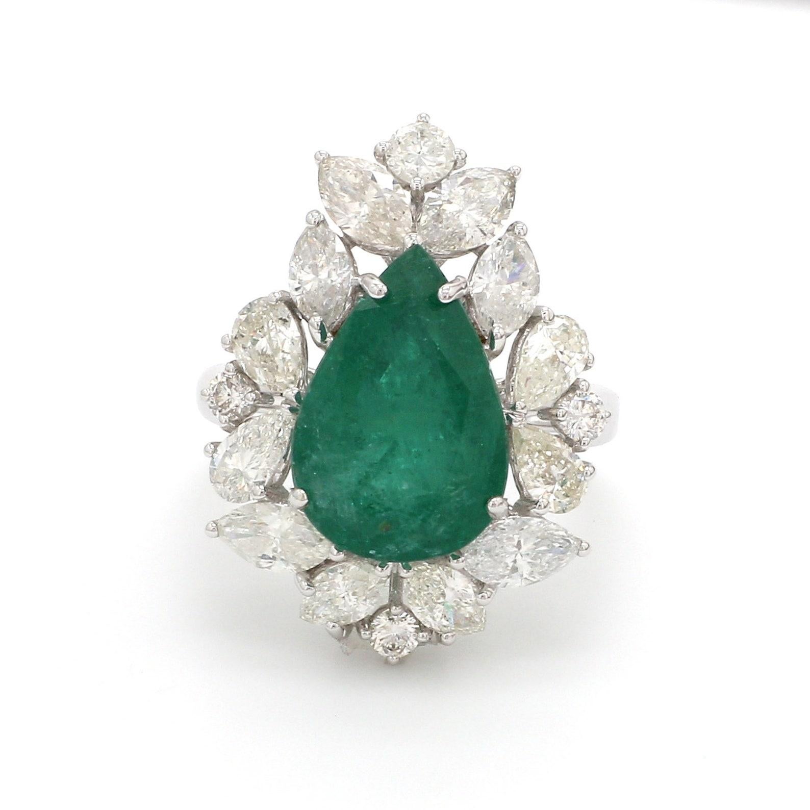 Pear Cut Meghna Jewels 6.47 Carat Emerald 3.75 Carat Diamond 14 Karat Gold Ring For Sale