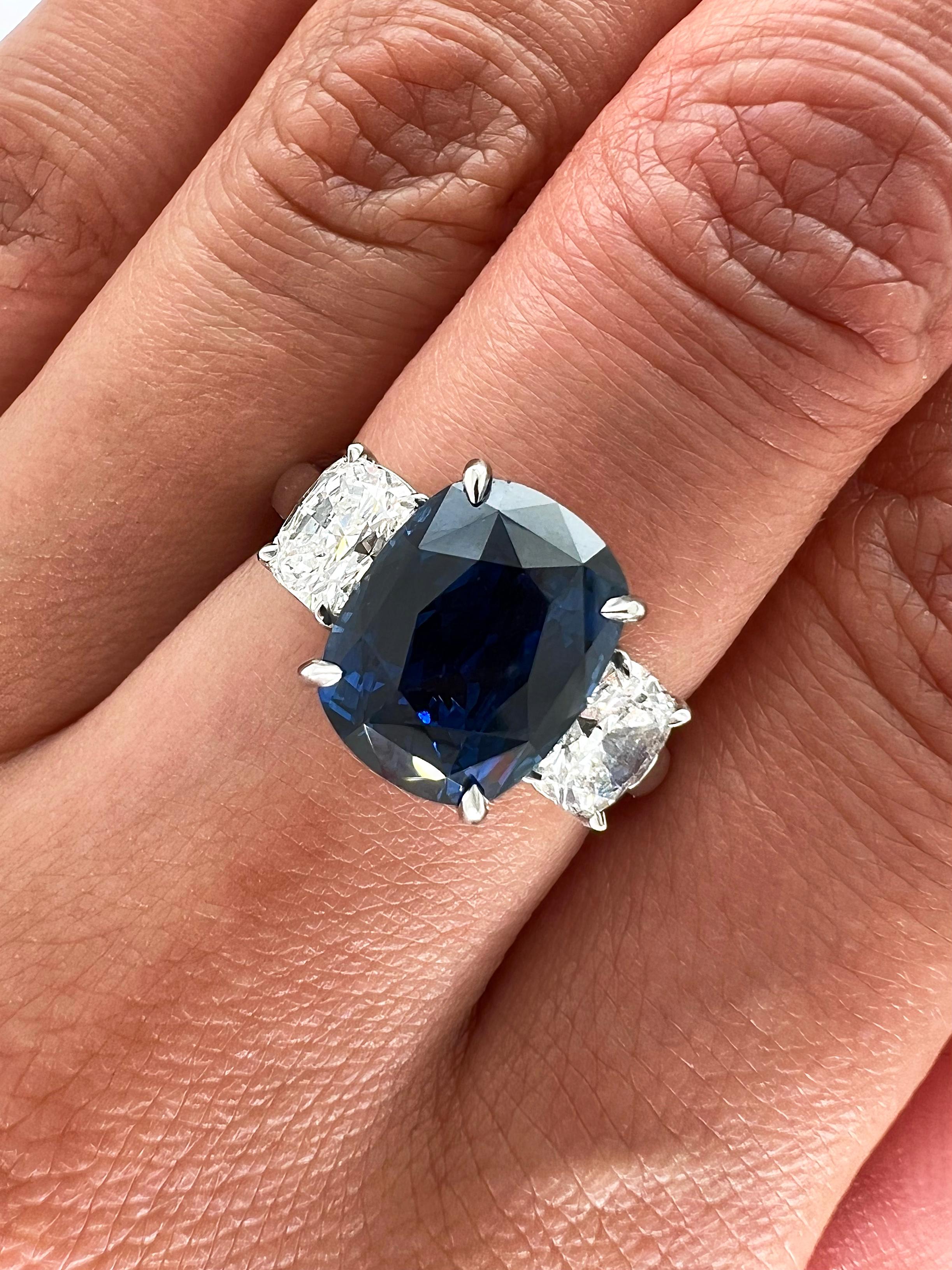 6.47 Total Carat Sapphire and Diamond Three Stone Ladies Ring In New Condition For Sale In New York, NY