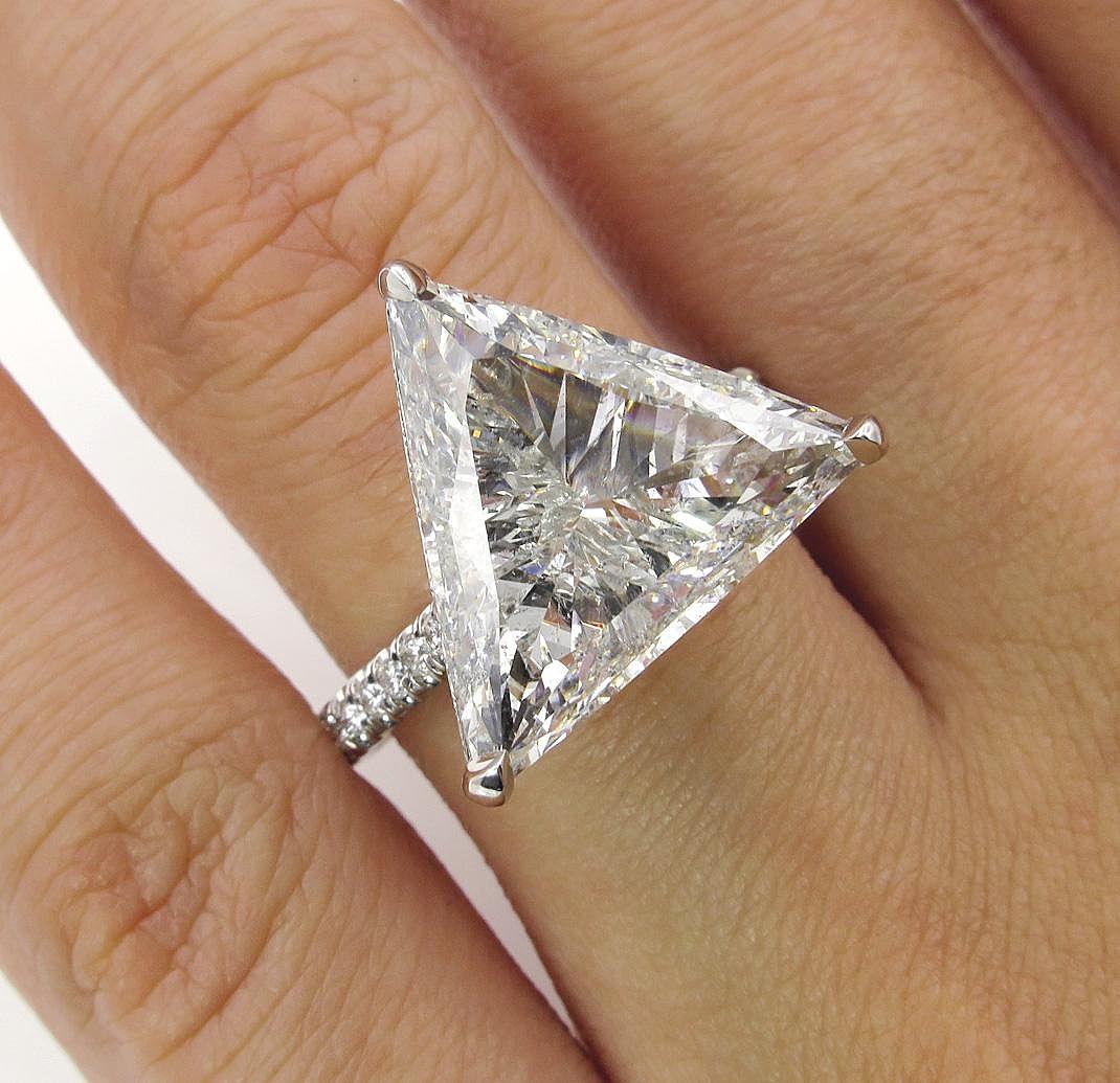 6.47ct Estate Vintage Trillion Diamond Engagement Wedding Platinum Ring EGL USA In Good Condition In New York, NY