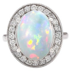 Opal-Diamantring aus 14 Karat Weißgold 