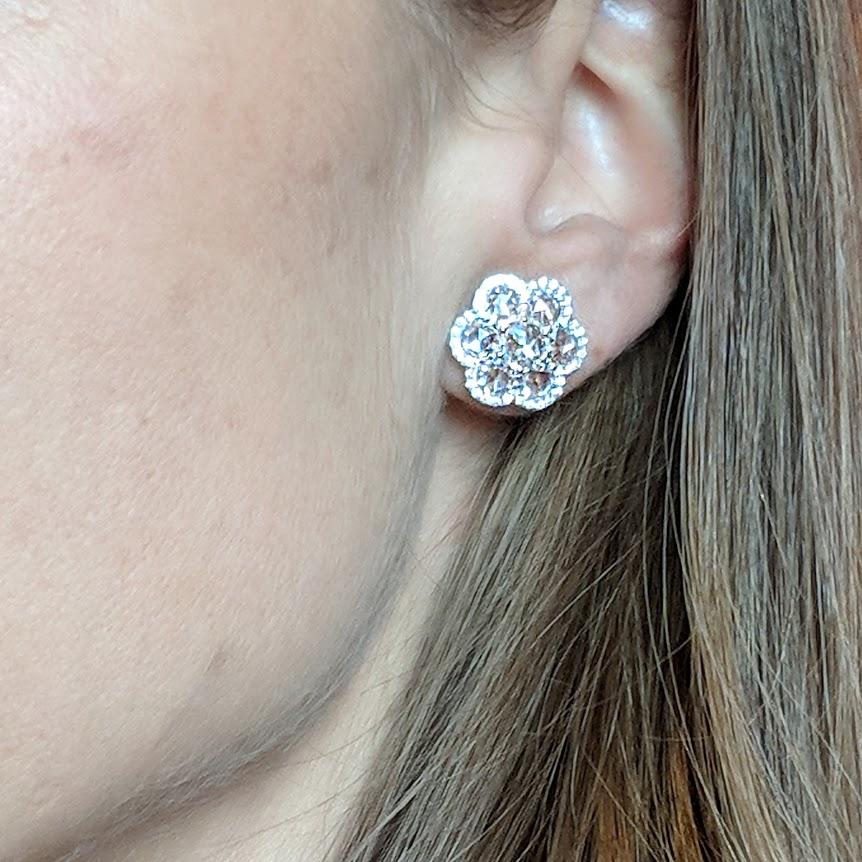 64Facets Diamond Flower Stud Earrings with Rose Cut Diamonds and 18 Karat Gold For Sale 3