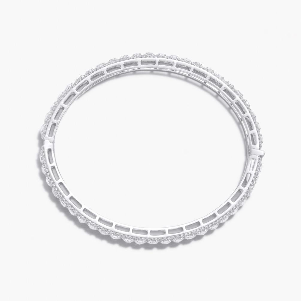 Contemporary 64Facets Linear Rose Cut Diamond Bangle Bracelet in 18K White Gold, 9.5 Carat For Sale