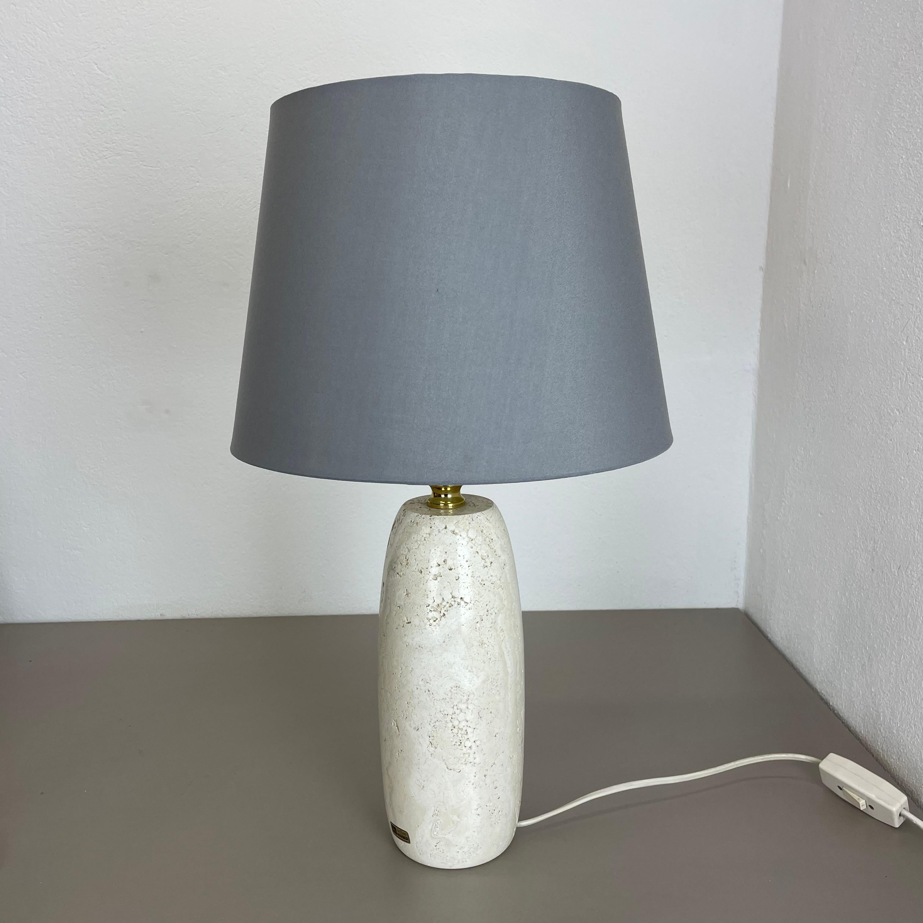 Hollywood Regency 6.4kg Travertine Marble Fratelli Mannelli Style Table Light Base, Italy, 1970s For Sale