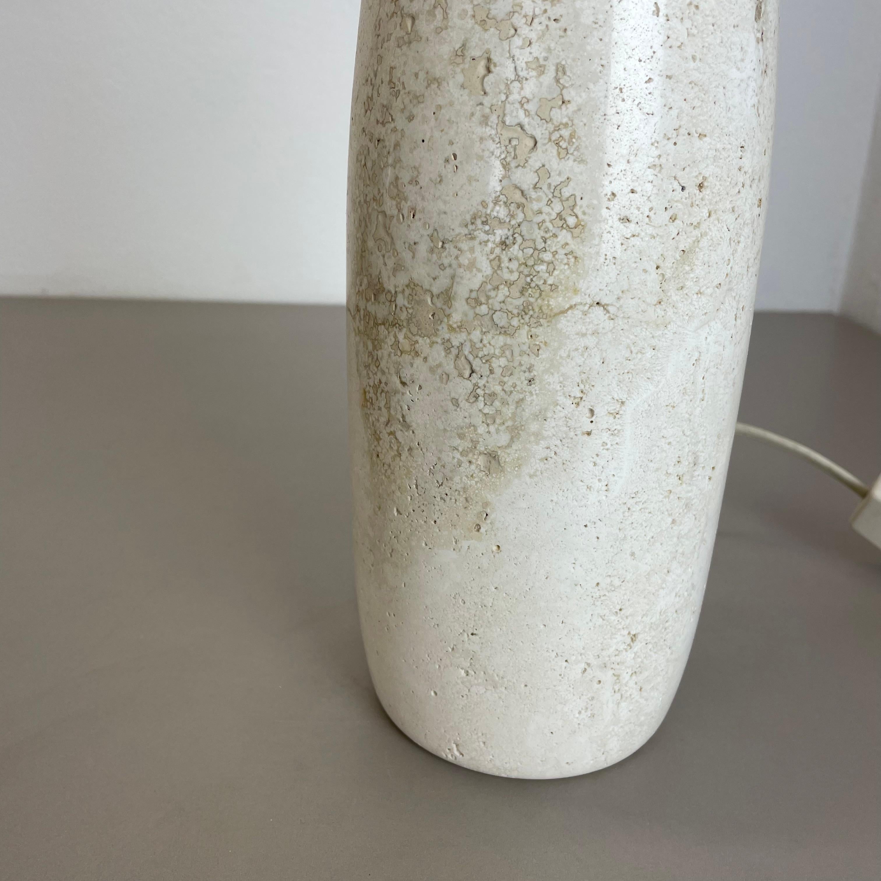 6.4kg Travertine Marble Fratelli Mannelli Style Table Light Base, Italy, 1970s For Sale 2