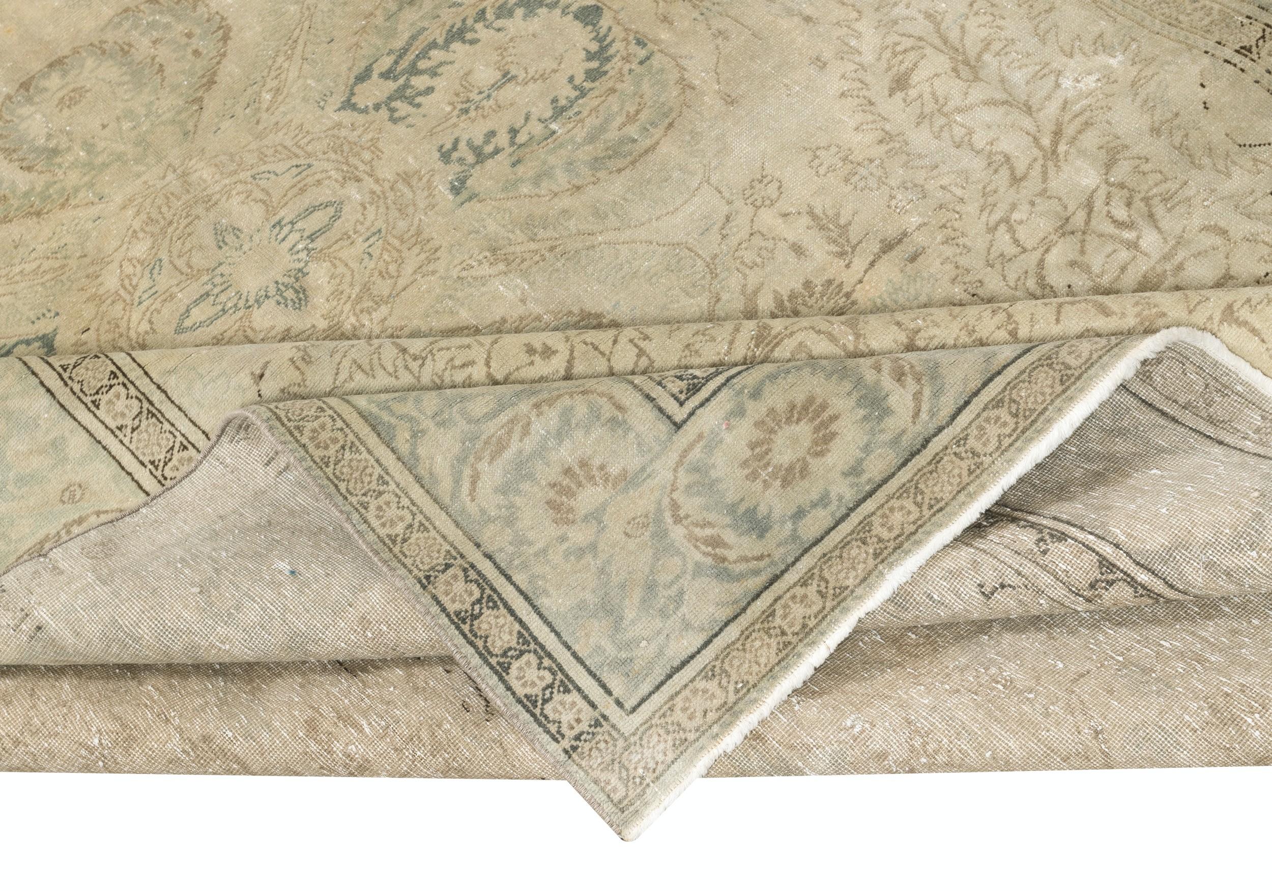 Country 6.4x10 Ft Vintage Hand Knotted Turkish Area Rug for Living Room and Dining Room For Sale