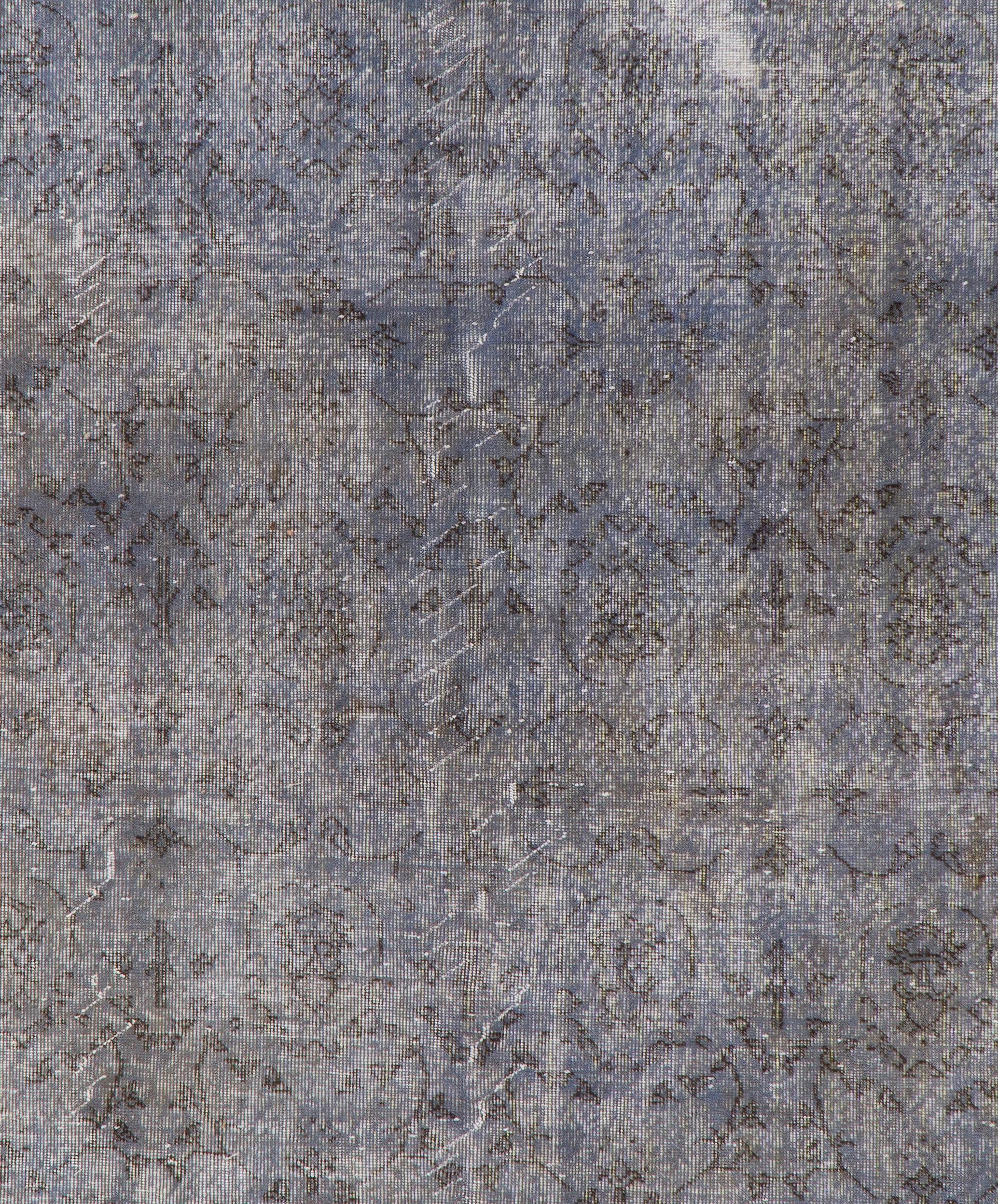6.4x10.4 Ft Distressed Vintage Türkischer Teppich, Contemporary Light Blue Carpet (Mitte des 20. Jahrhunderts) im Angebot