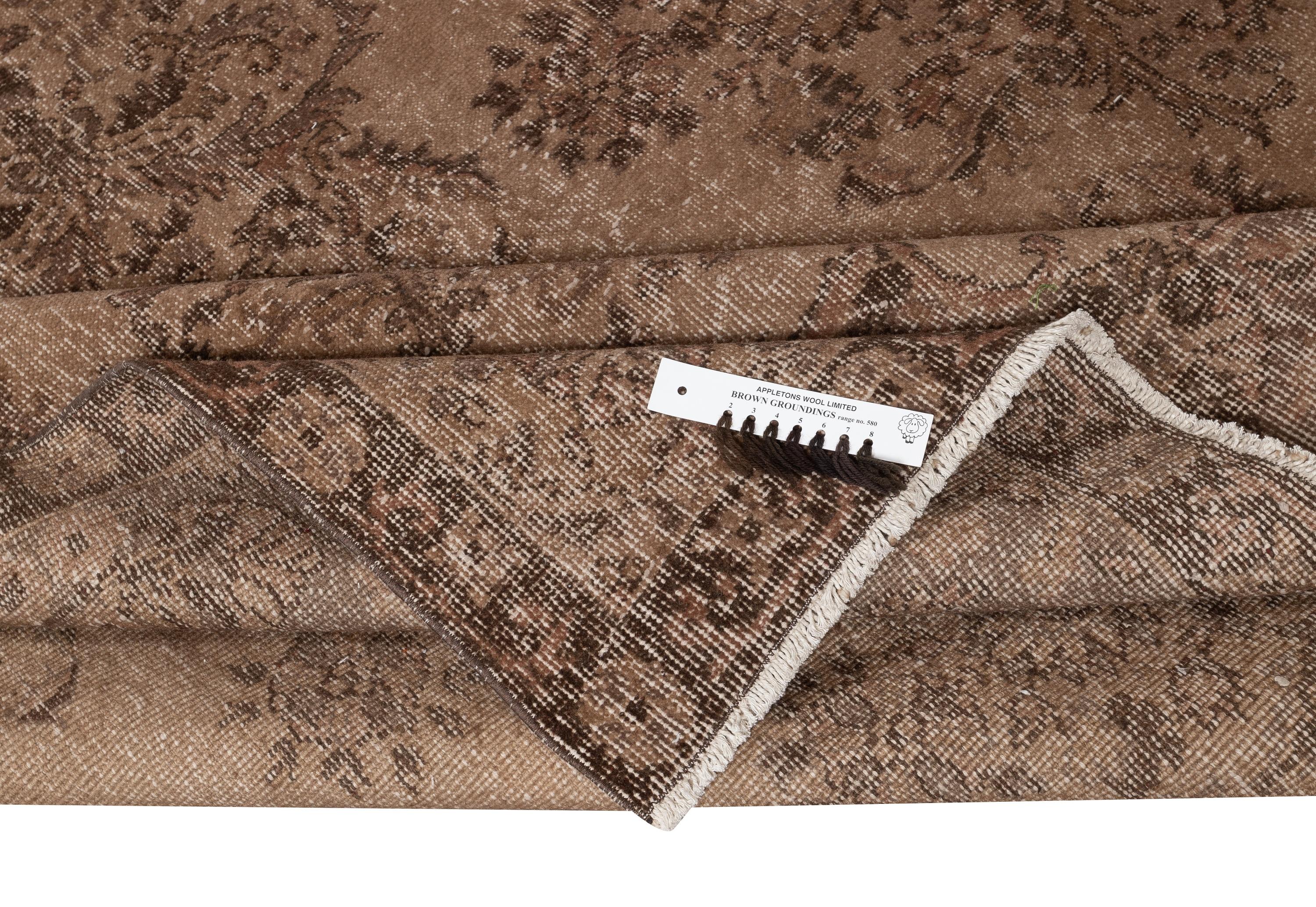 Moderno Tappeto vintage fatto a mano 6,4x10,5 Ft tinto in marrone per interni moderni in vendita