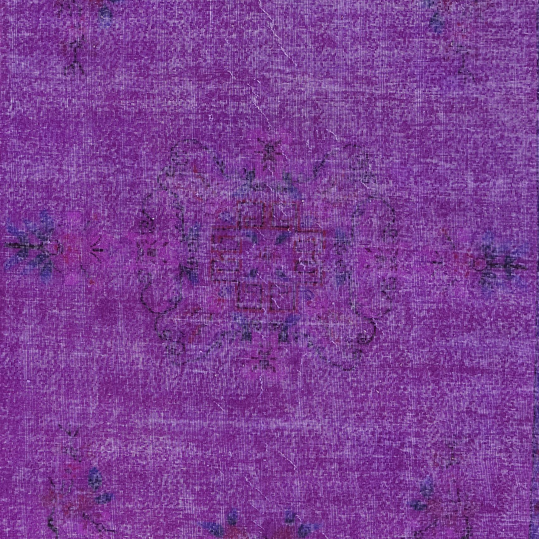 Modern 6.4x10.6 Ft Contemporary Wool Area Rug in Purple, Hand-Knotted in Turkey For Sale