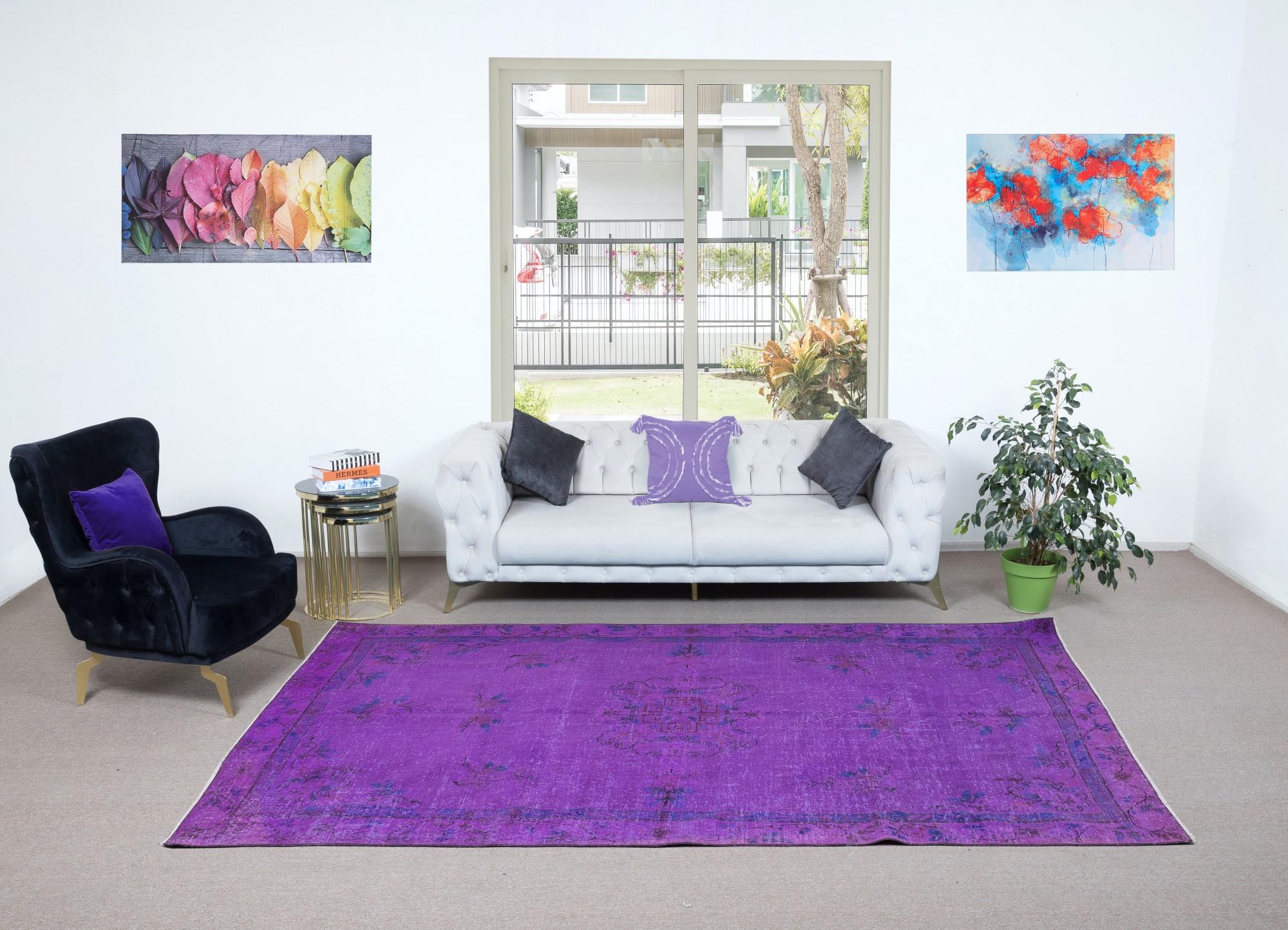 Hand-Woven 6.4x10.6 Ft Contemporary Wool Area Rug in Purple, Hand-Knotted in Turkey For Sale