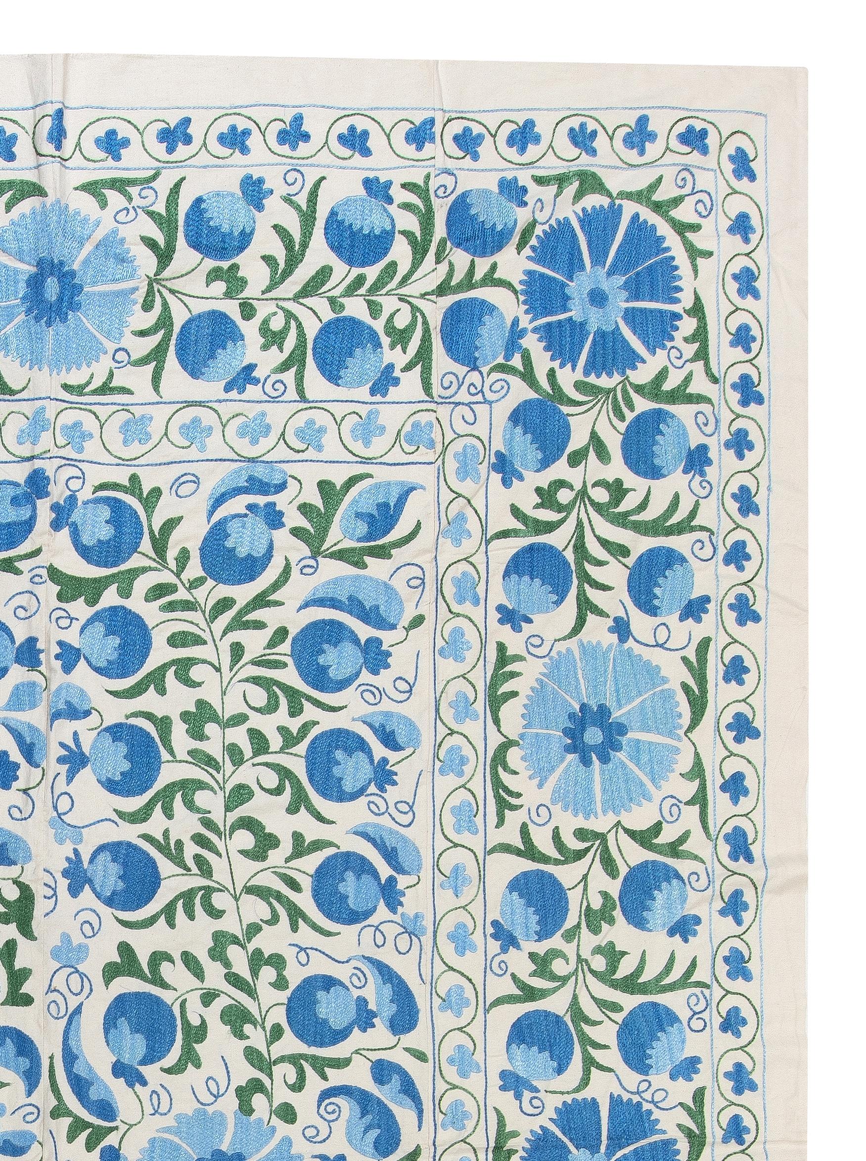 Colcha de Seda Bordada 6,4x8,3 Pies, Colgante Suzani, Tapiz Uzbeko Azul Bordado en venta