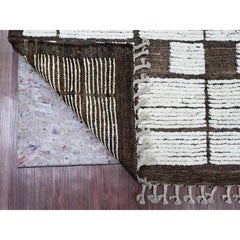 6'4"x9' Brown Moroccan Weave Checkerboard Design Wool Hand Knotted Wool Rug
