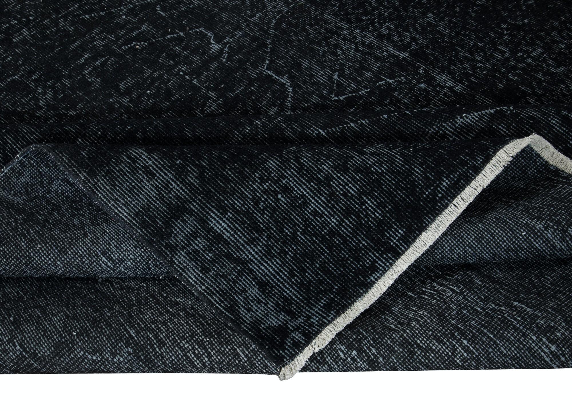 6,4x9 Ft Plain Schwarzer Teppich, handgeknüpft und handgewebt in Isparta, Türkei (Moderne) im Angebot