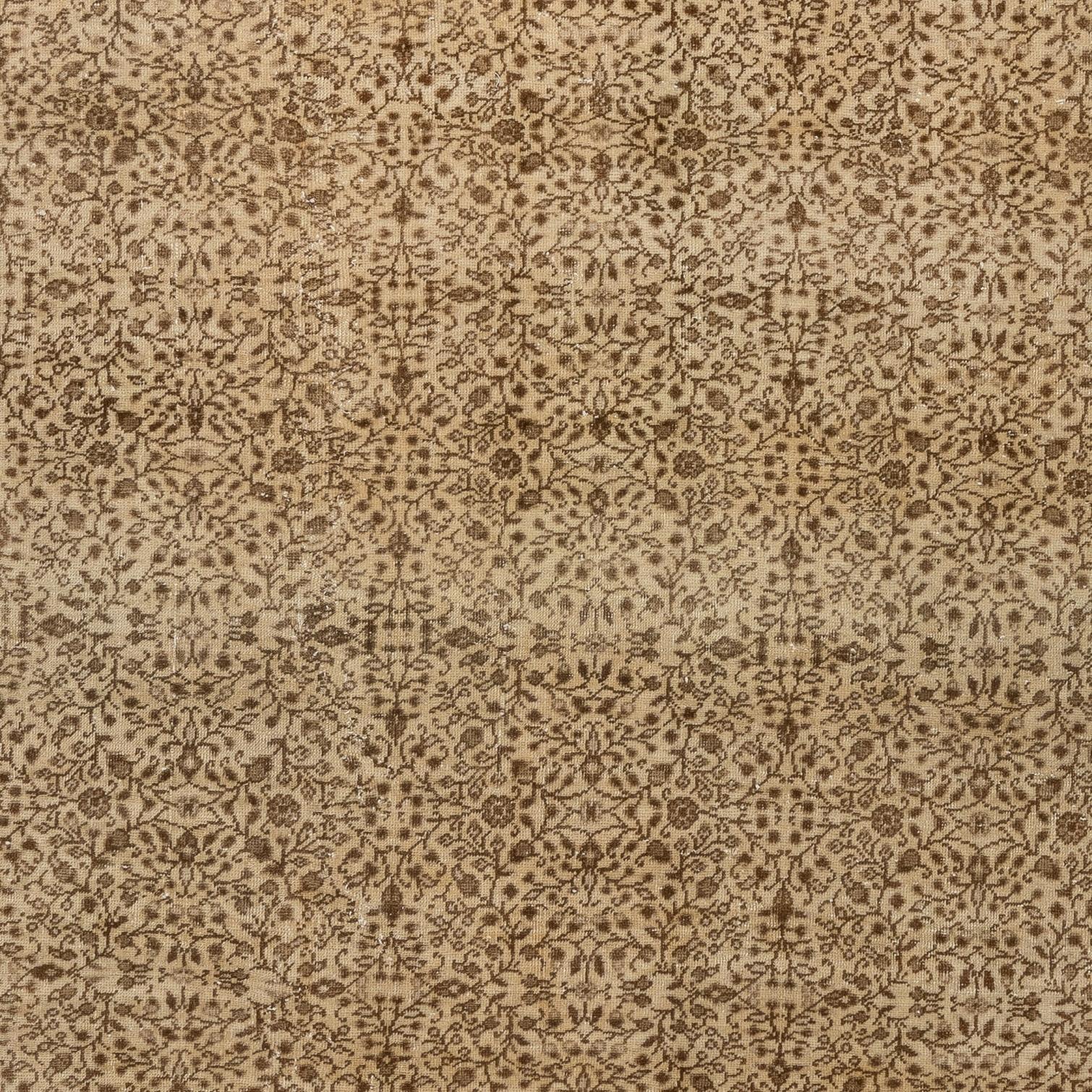 Alfombra Turca Vintage Kyseri Beige y Marrón con Diseño Floral 6,4 x 9 pies Oushak en venta