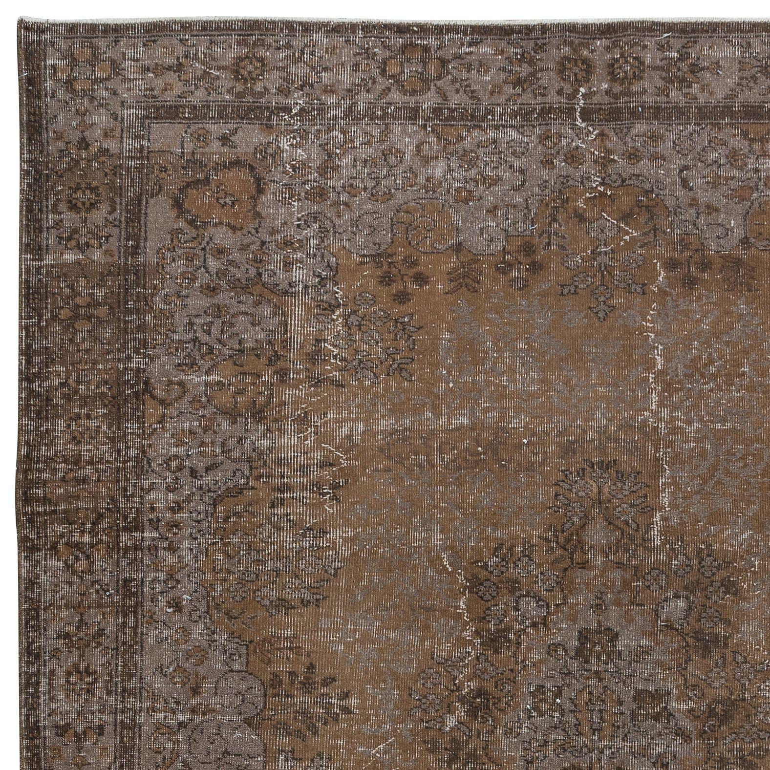 Modern 6.4x9.2 Ft Handknotted Living Room Carpet in Brown, Turkish Medallion Design Rug For Sale