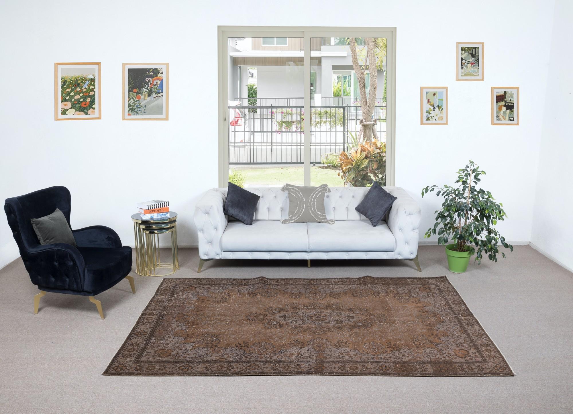 6.4x9.2 Ft Handknotted Living Room Carpet in Brown, Turkish Medallion Design Rug In Good Condition For Sale In Spring Valley, NY
