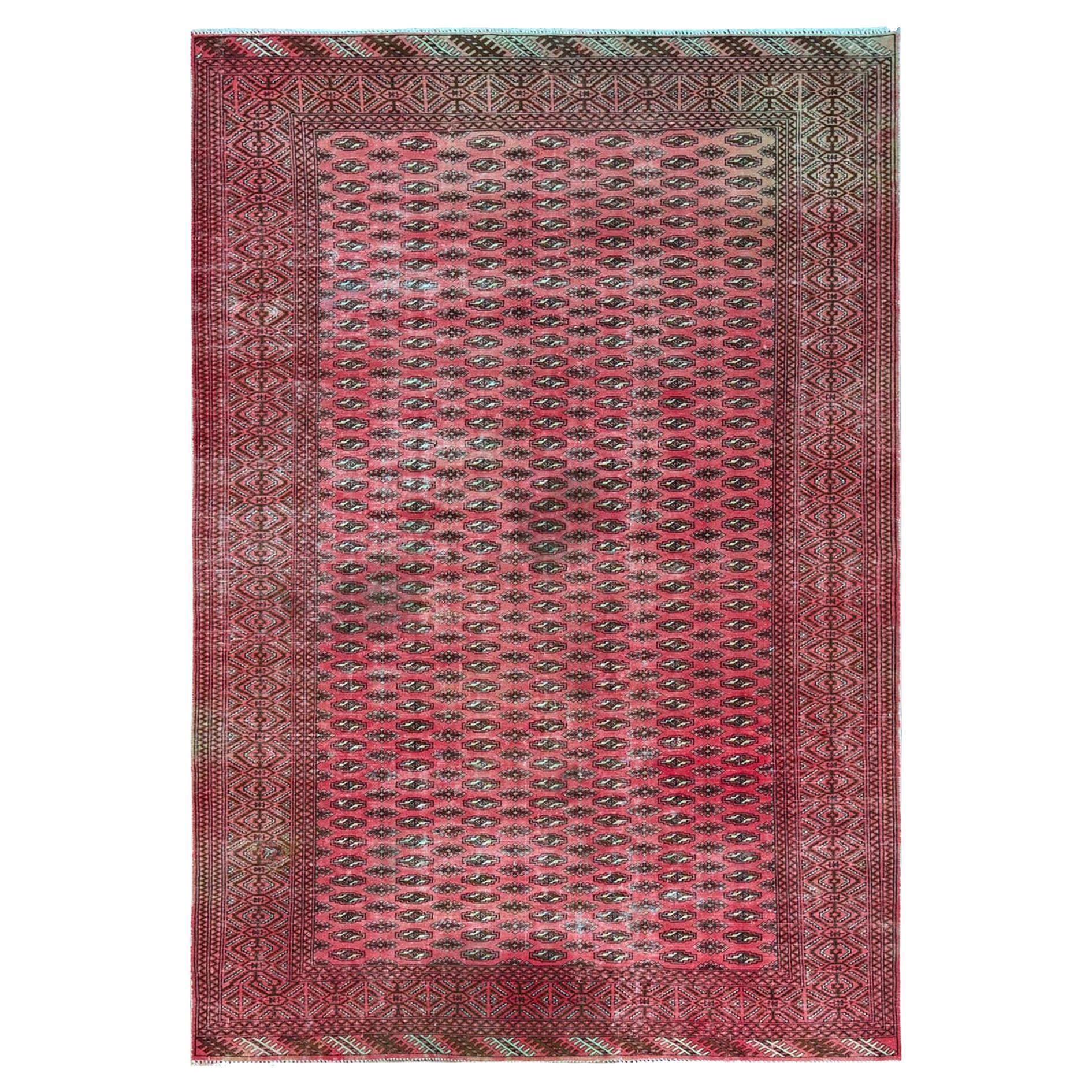 6'4 "x9'3" Blush Red Overdyed Vintage Turkoman Tapis d'Orient en laine noué à la main en vente