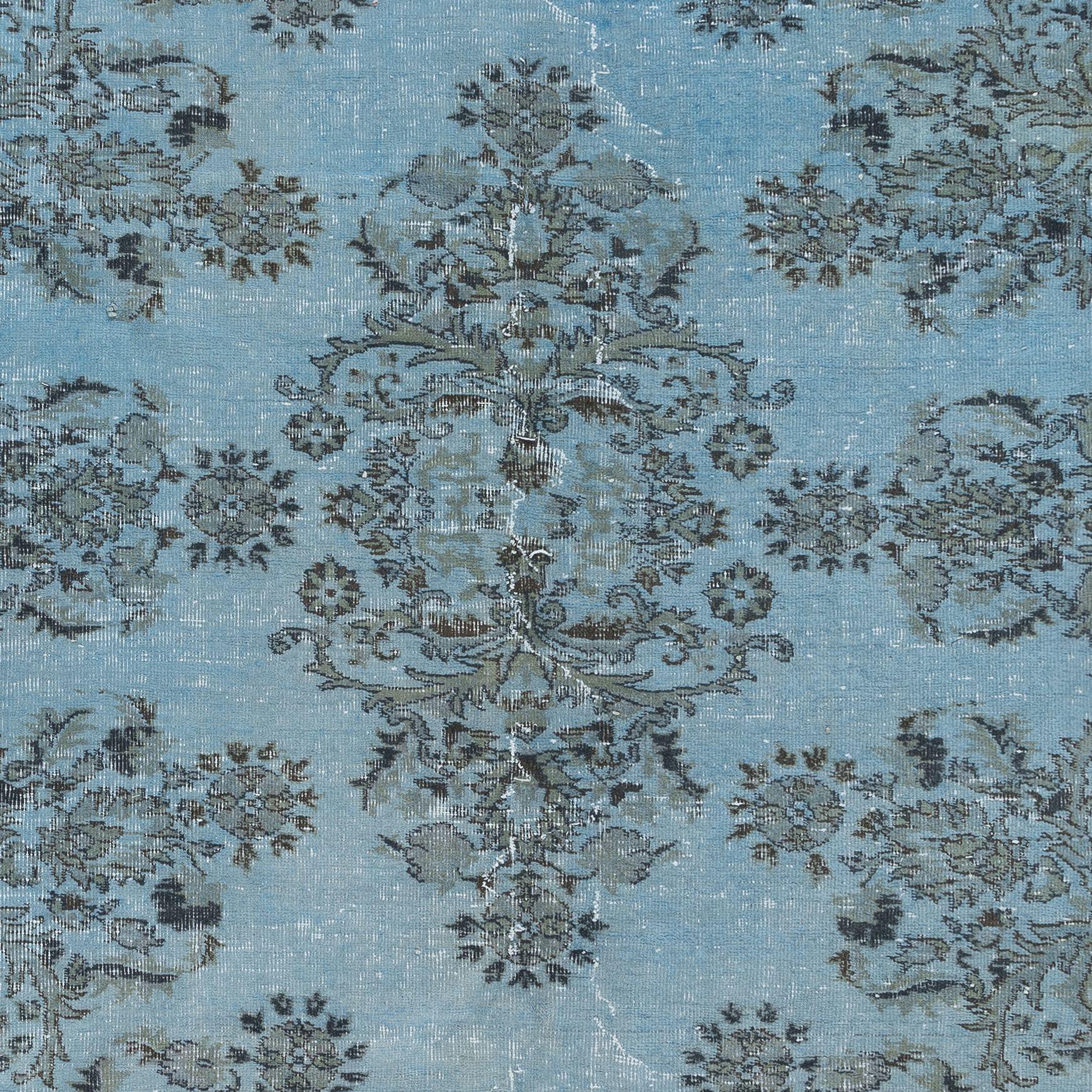 6,4x9,4 Ft Türkischer handgefertigter, geblümter Teppich in Hellblau, moderner, himmelblauer Teppich im Zustand „Gut“ im Angebot in Spring Valley, NY